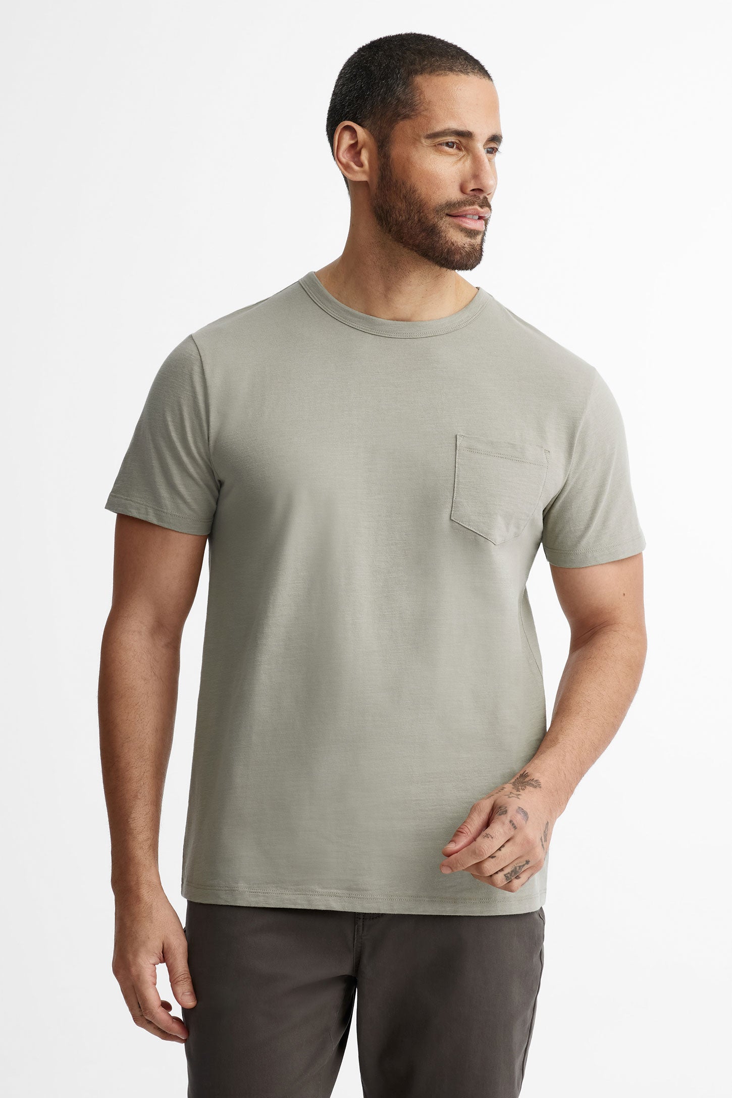 T-shirt col rond à poche en coton - Homme && KAKI