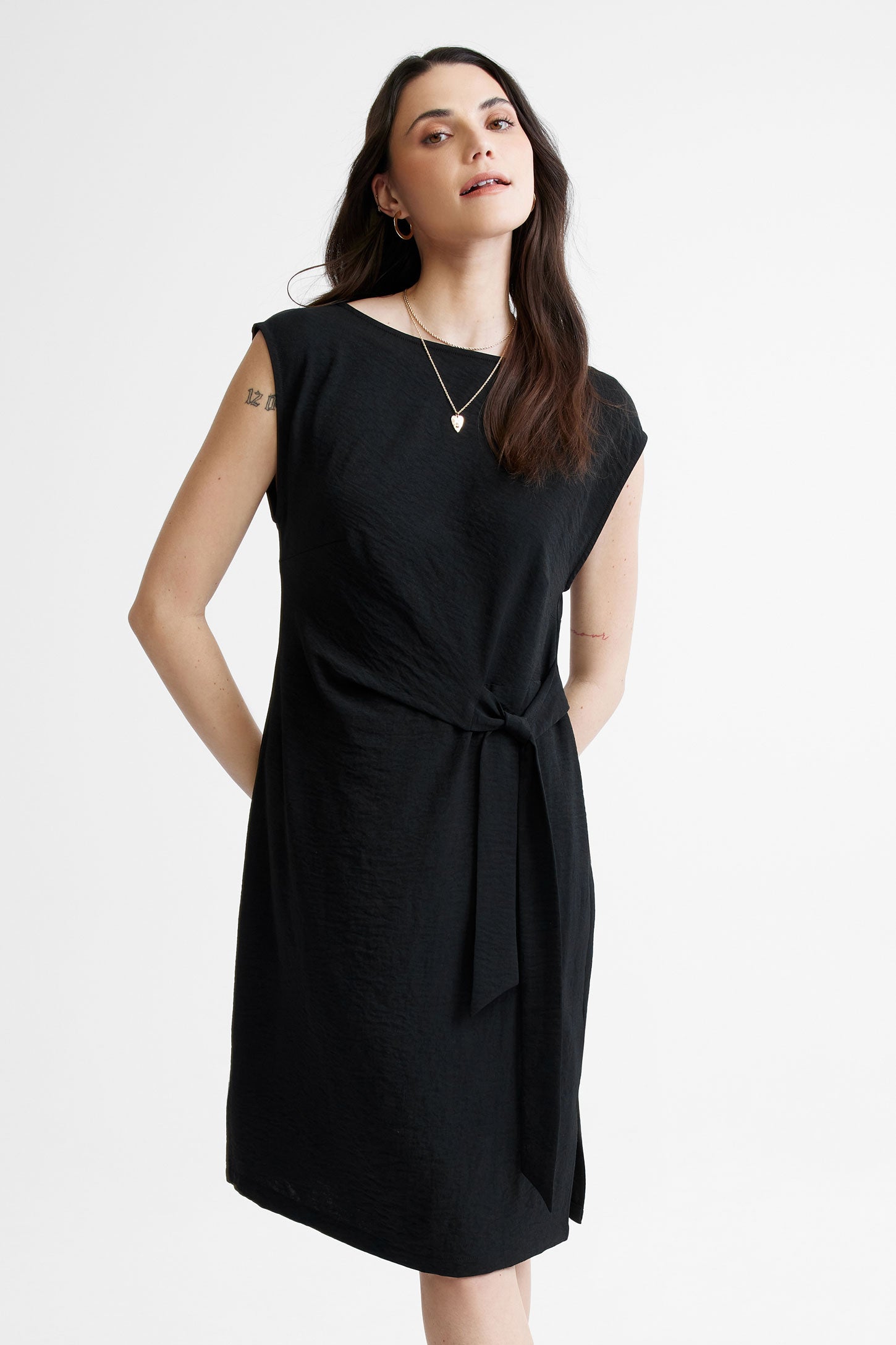 Robe ceinture intégrée coupe semi-ajustée - Femme && NOIR