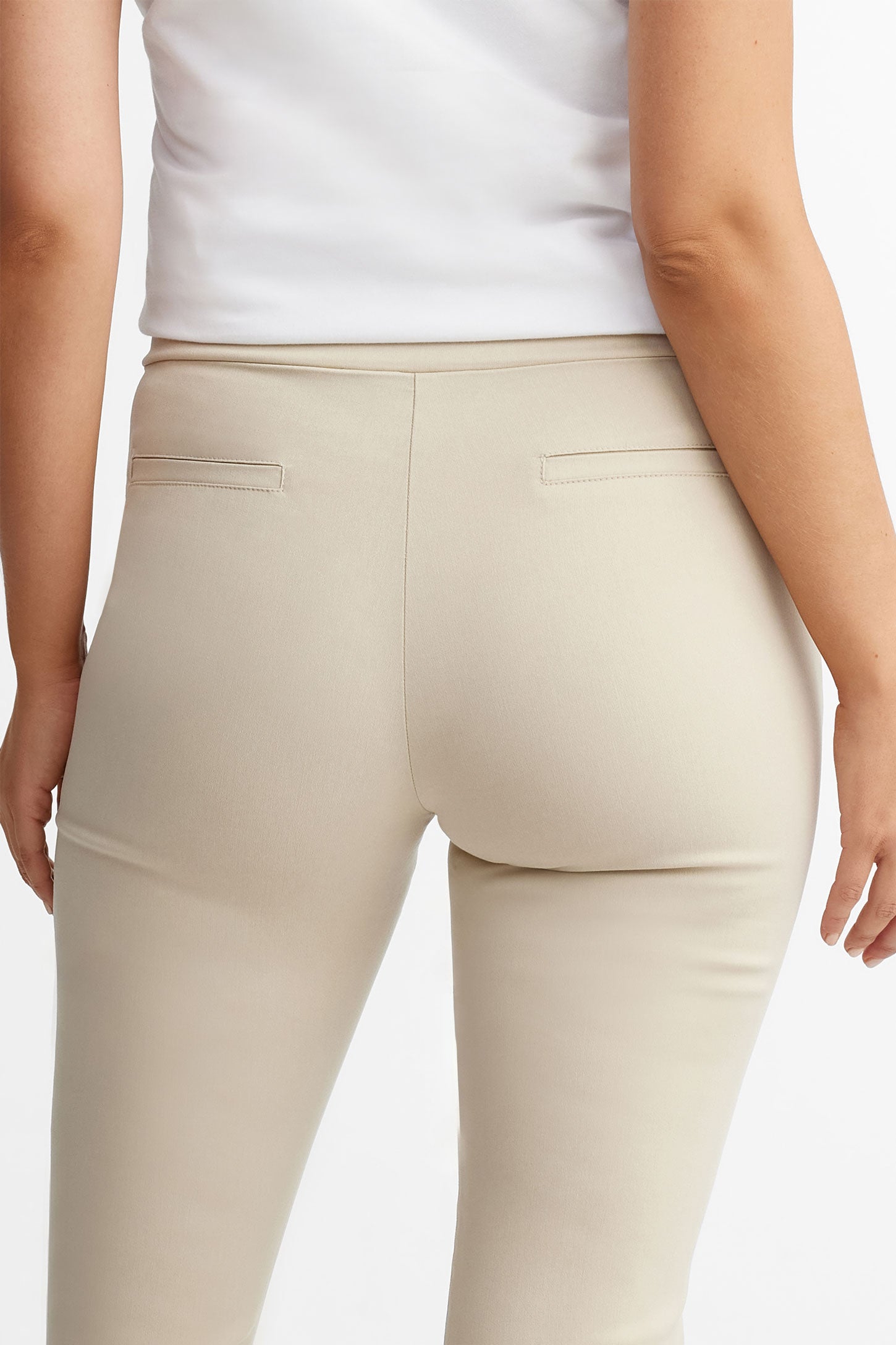 Pantalon ''Pull-on'' jambe semi-évasée - Femme && BEIGE