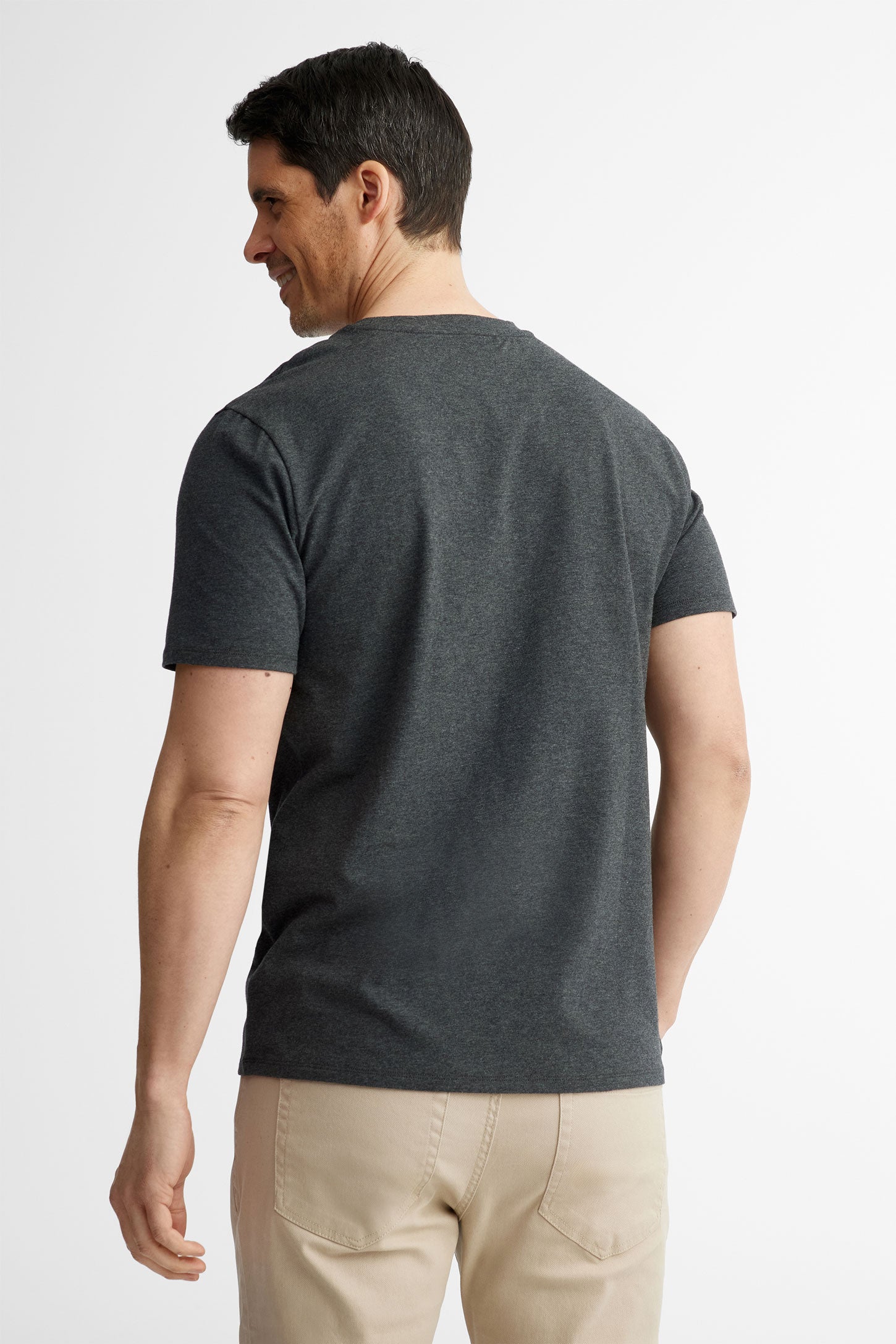 Duos futés, T-shirt col rond à poche, 2/30$ - Homme && GRIS FONCE