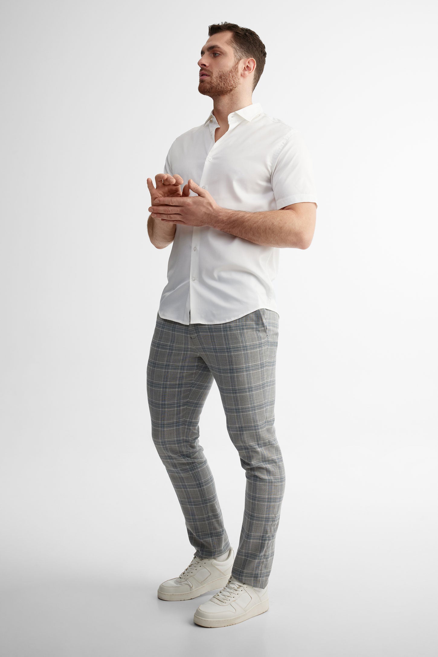 Chemise manches courtes semi-ajustée en microfibres - Homme && BLANC