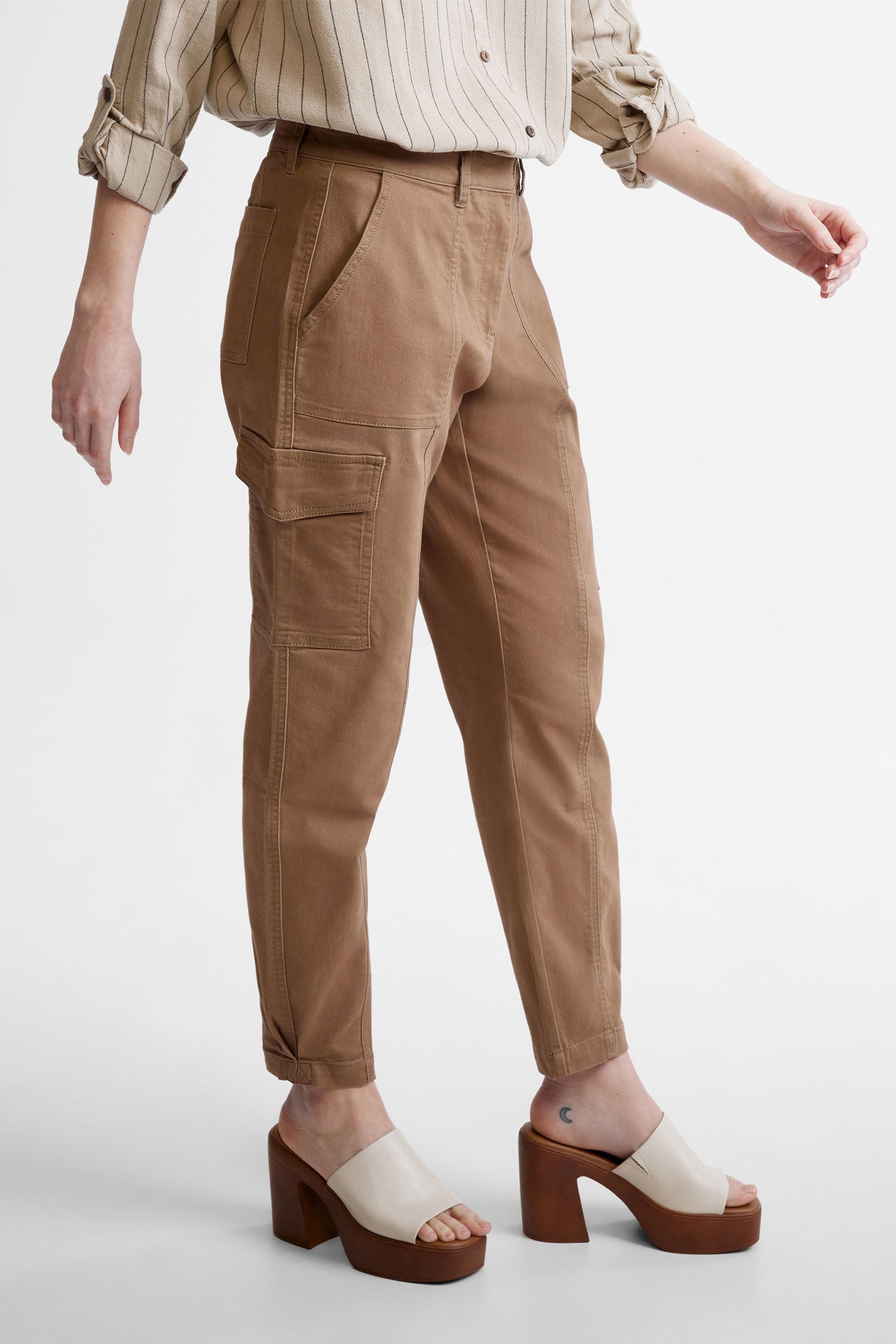 Pantalon cargo coupe semi-ajustée - Femme && BEIGE