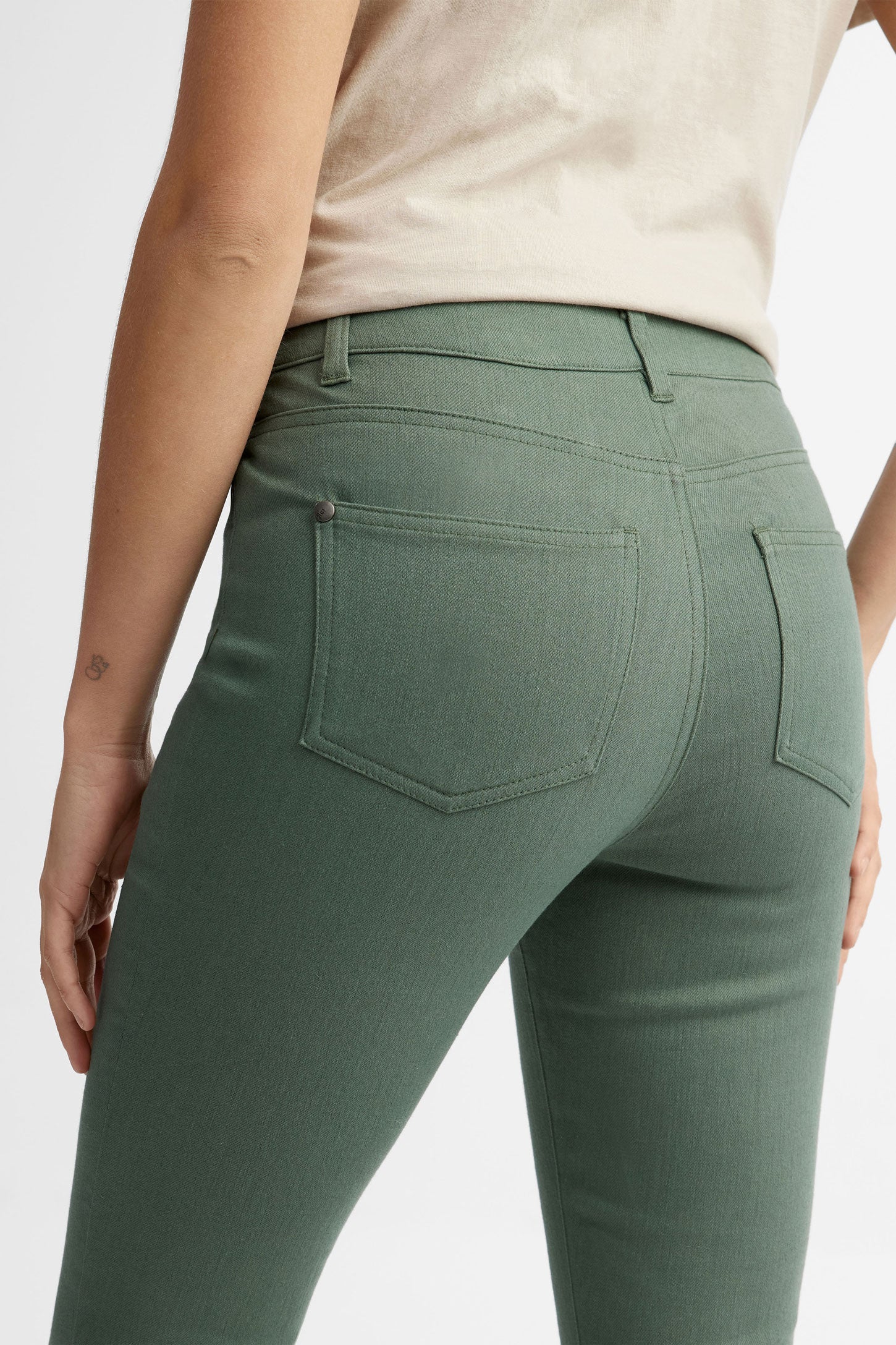 Capri 5 poches coupe ajustée en coton - Femme && KAKI