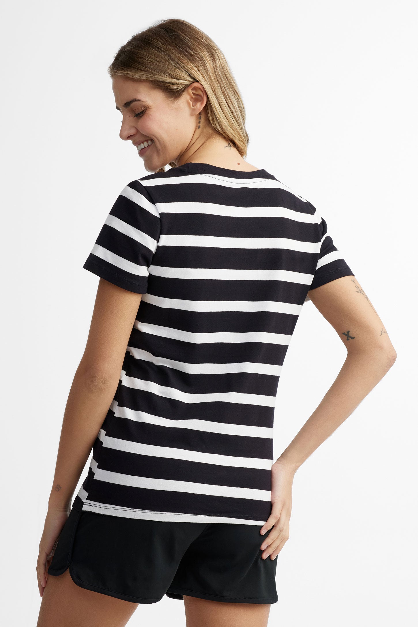 T-shirt col en U coupe semi-ajustée en coton - Femme && NOIR/MULTI
