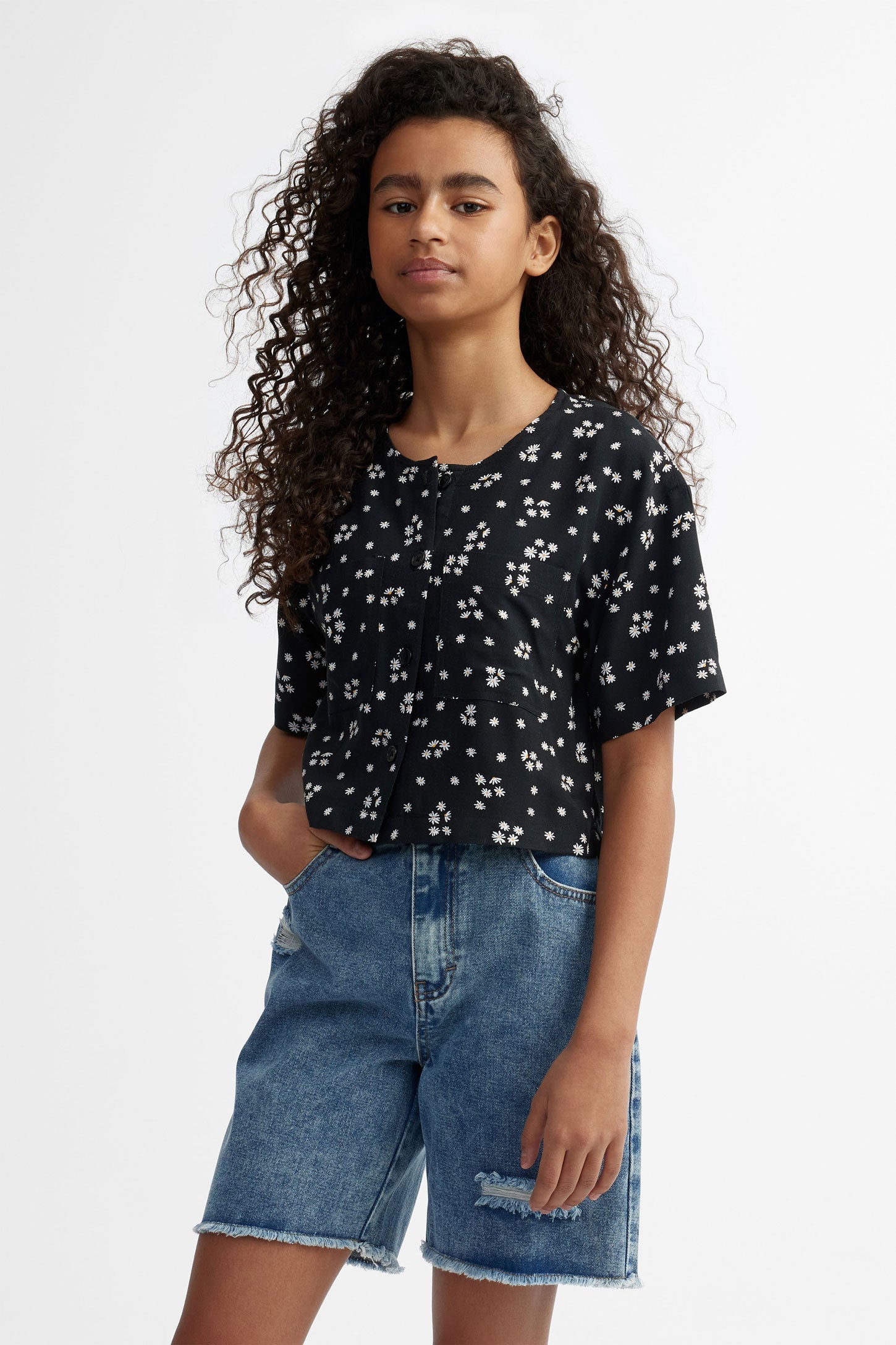 Short-sleeved blouse - Teenage girl