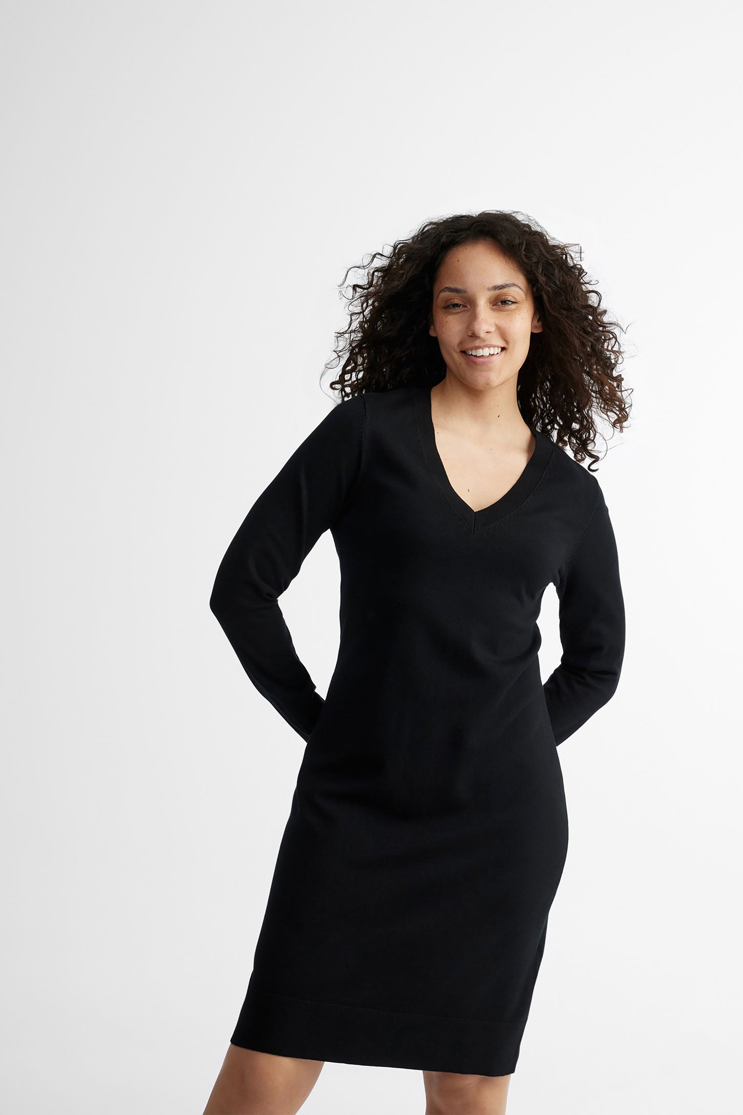 Robe col en V coupe semi-ajustée - Femme && NOIR