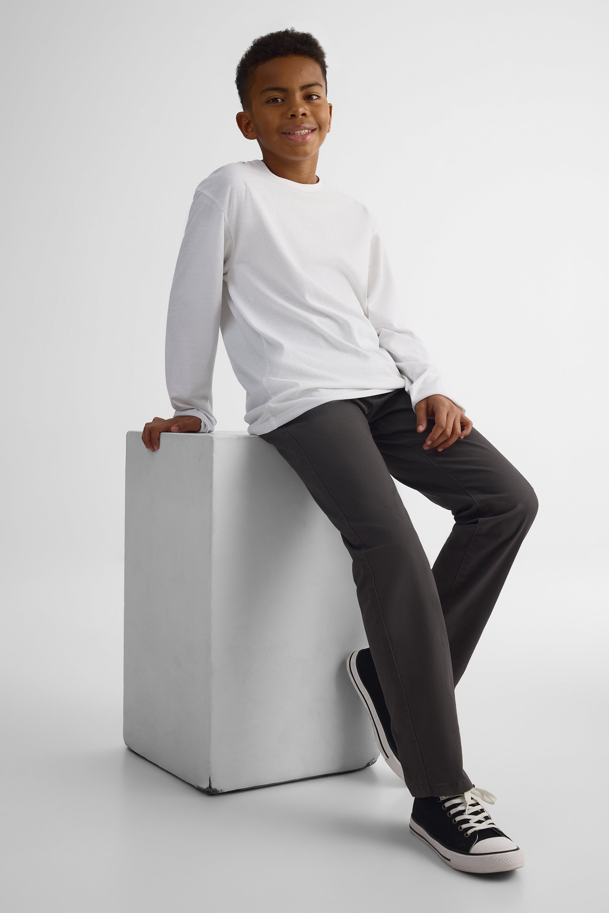 Pantalon chino coupe droite - Ado garçon && CHARBON