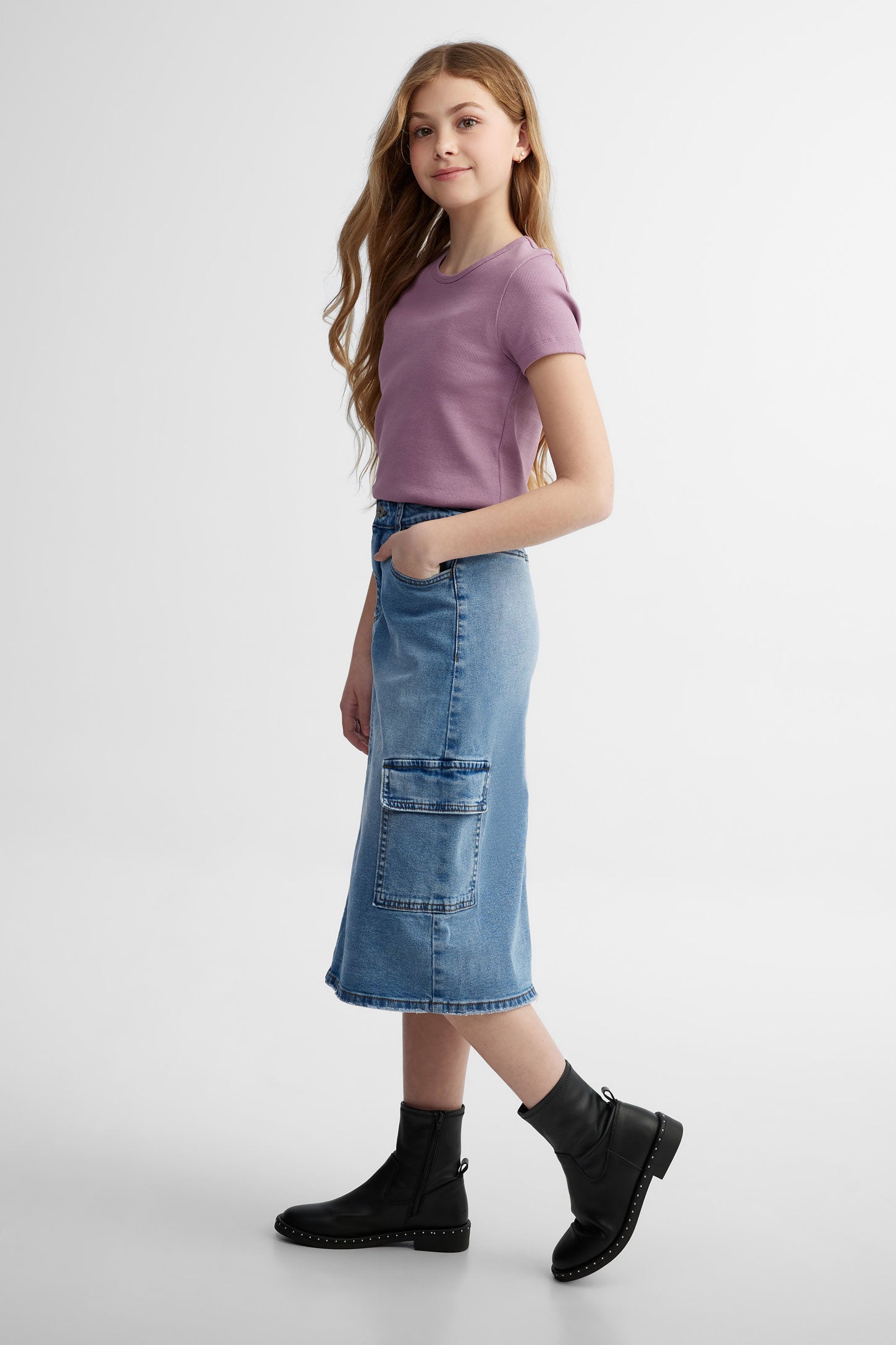 Jupe en jean courte coupe trapèze femme bleu clair Jupe en jean courte coupe trapèze femme bleu clair