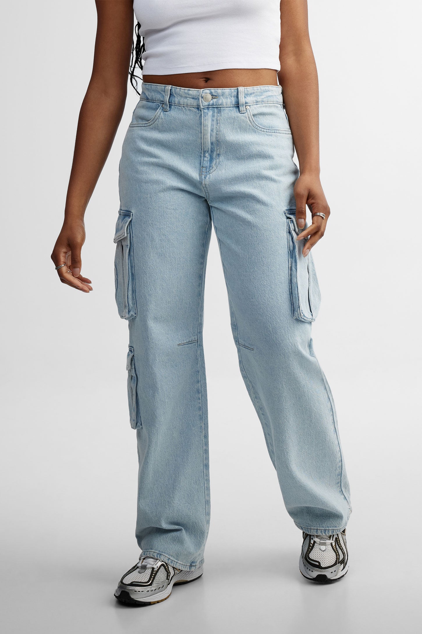 Mid rise wide leg cargo jeans Women