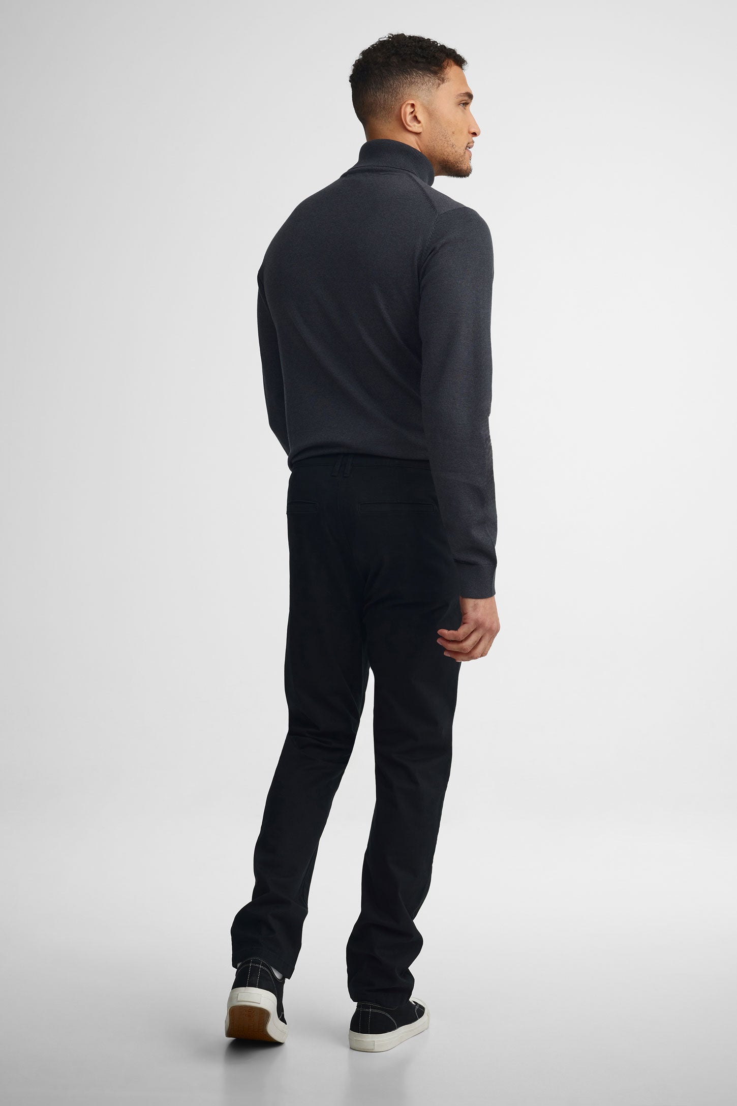 Pantalon chino coupe ajustée - Homme && NOIR