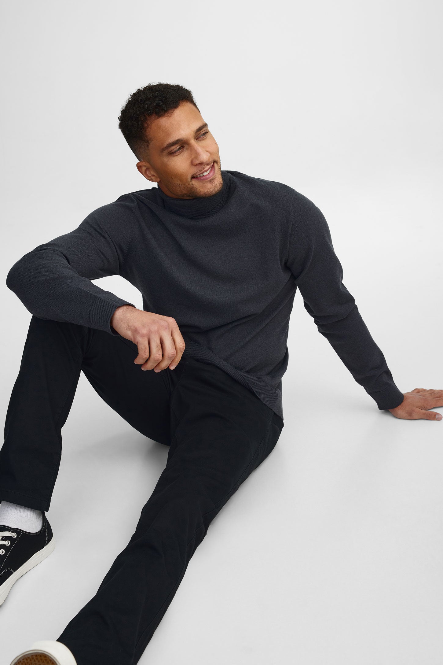Pantalon chino coupe ajustée - Homme && NOIR