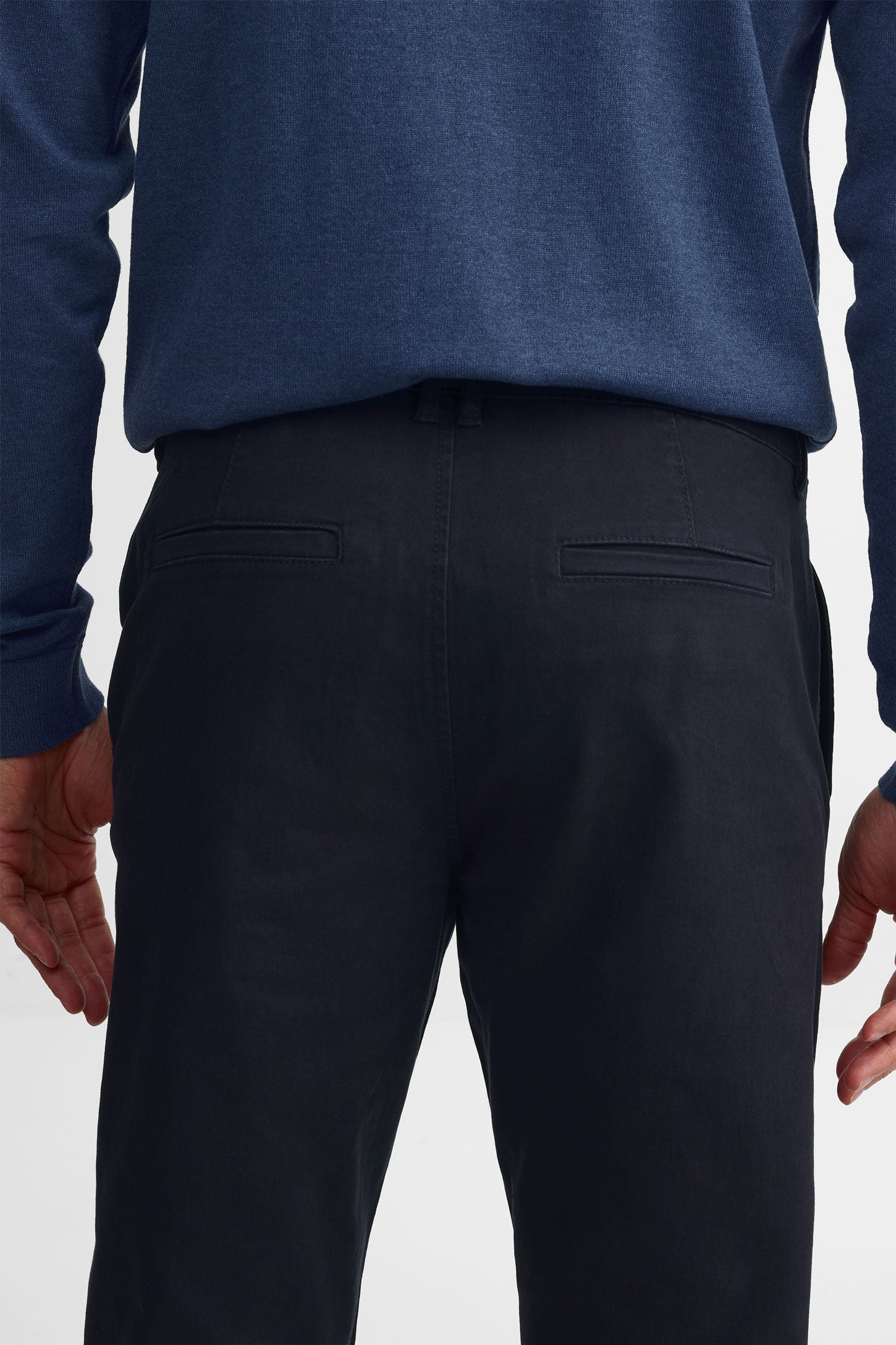 Pantalon chino coupe ajustée - Homme && BLEU MARINE