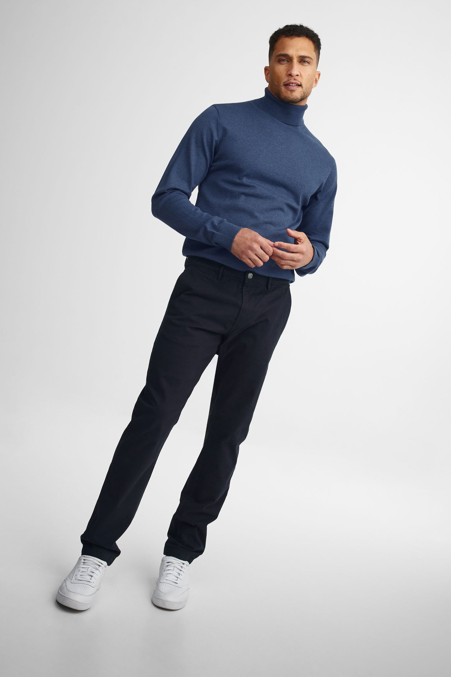 Pantalon chino coupe ajustée - Homme && BLEU MARINE