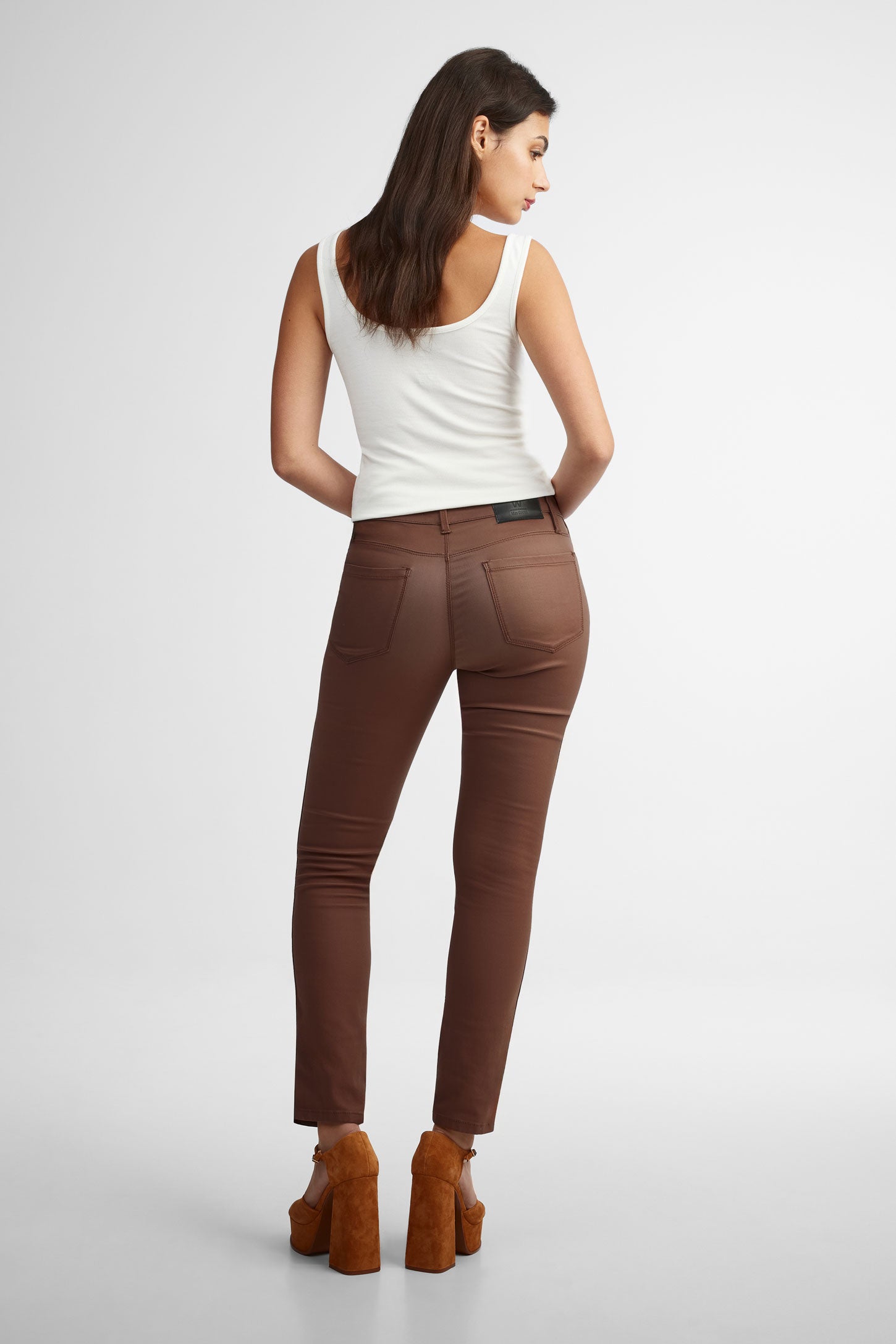 Jeans taille mi-haute coupe ajustée - Femme && BRUN