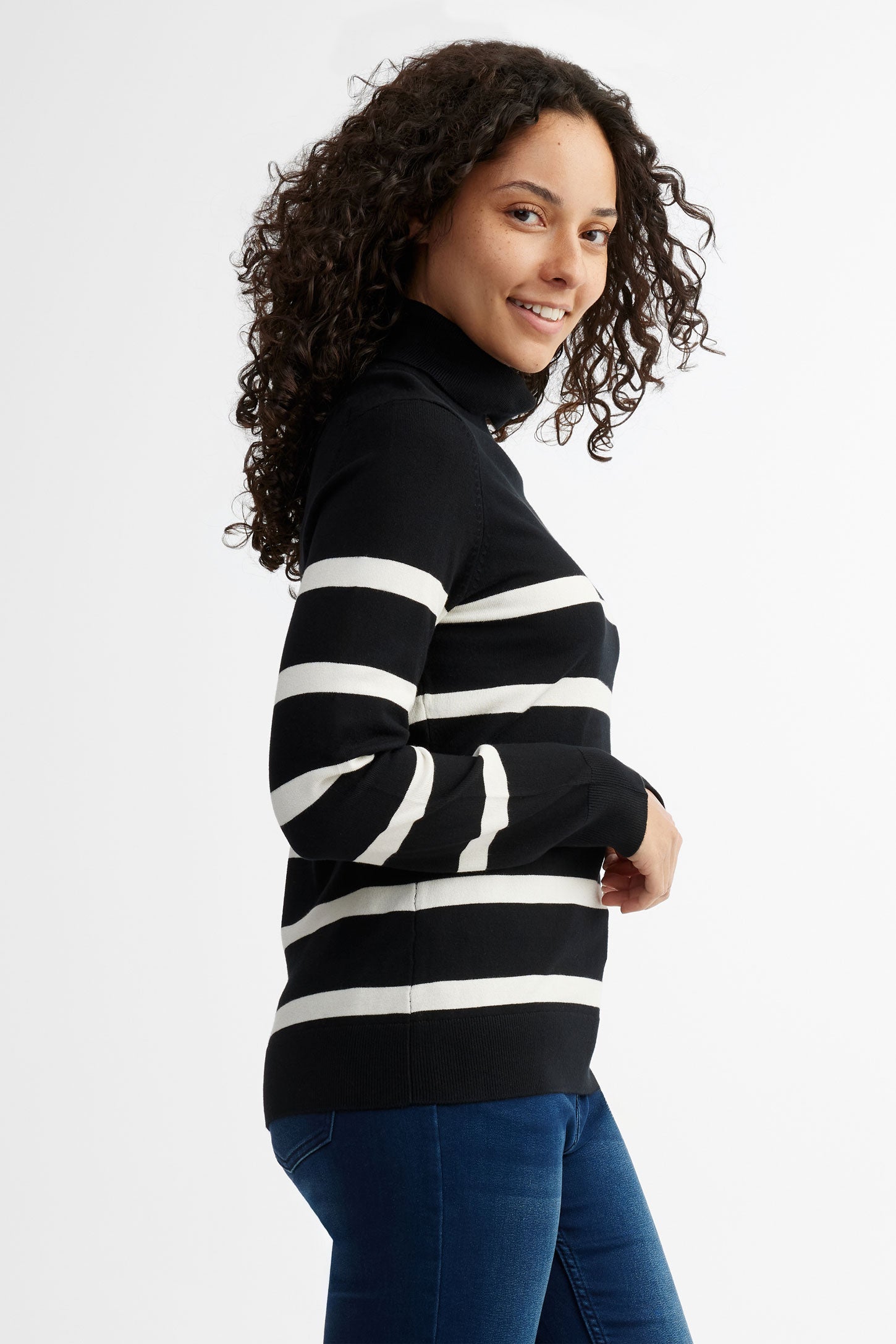 Chandail col roulé tricot - Femme && NOIR/MULTI
