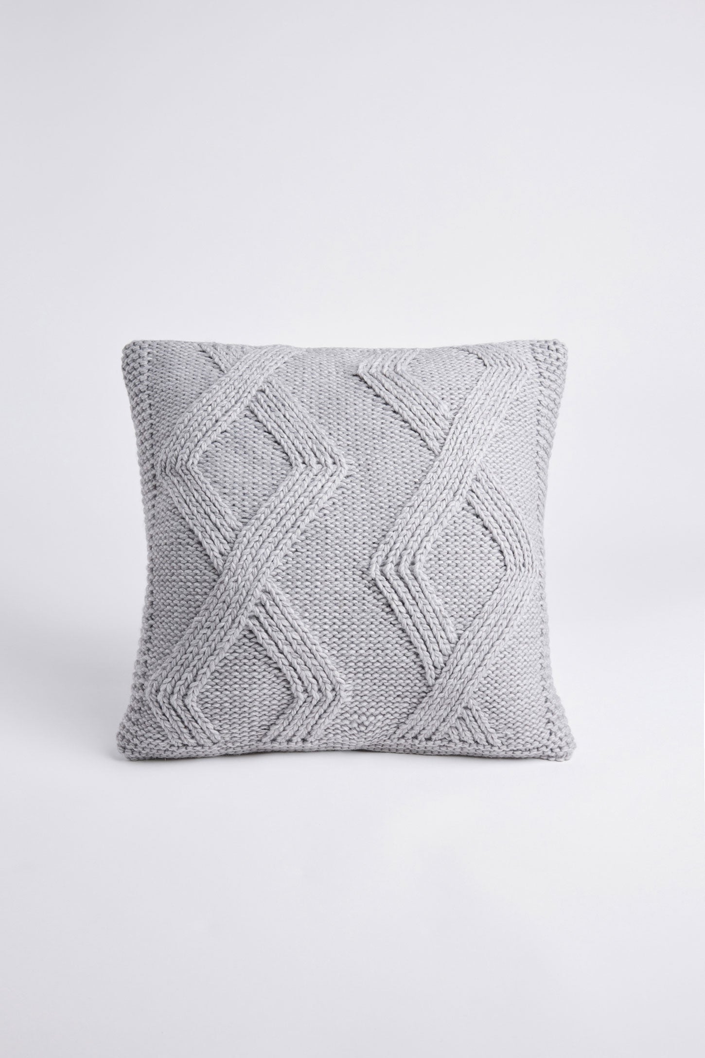 Coussin texturé, 18 x 18'' - Maison && GRIS