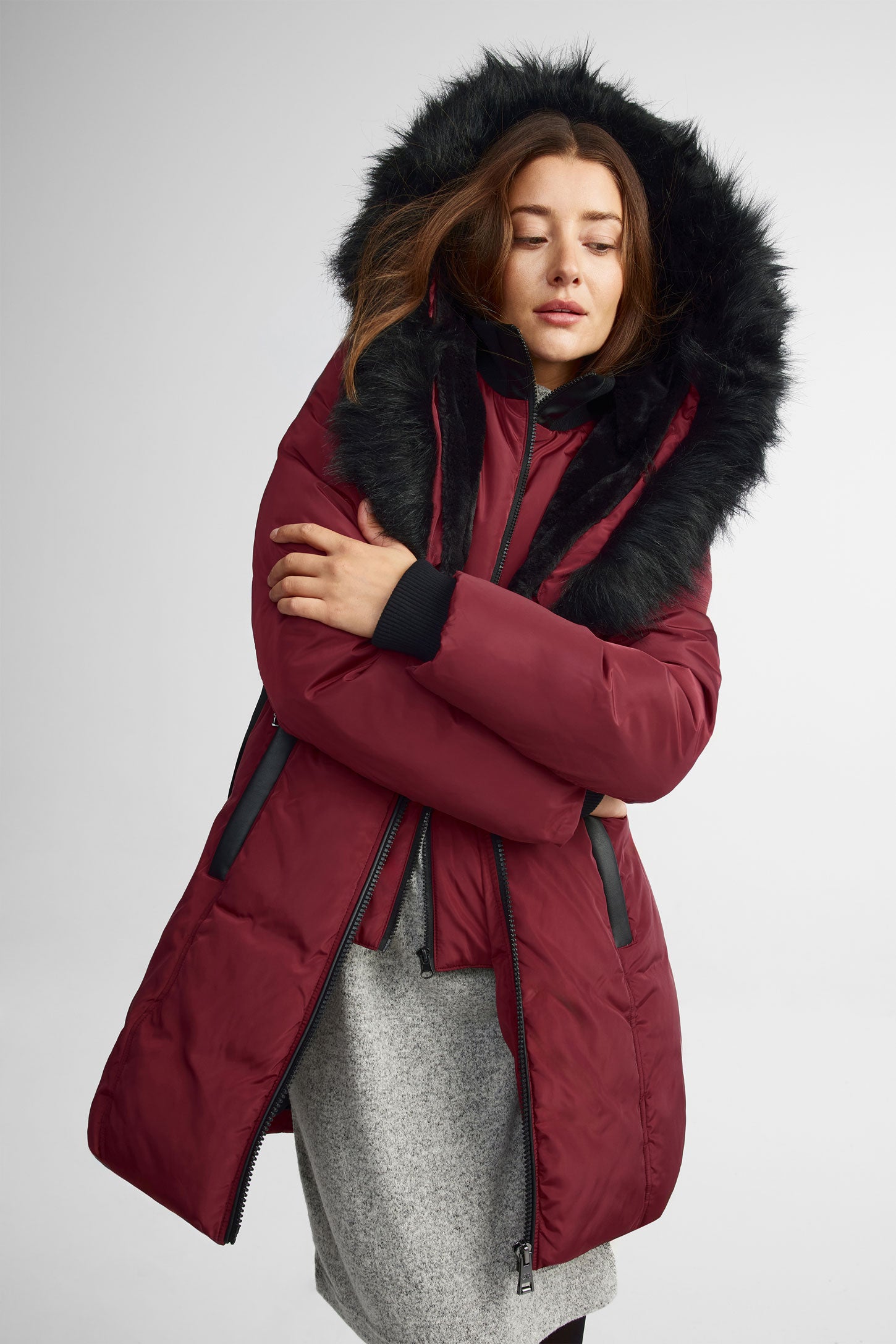 Manteau capuche fourrure femme sale