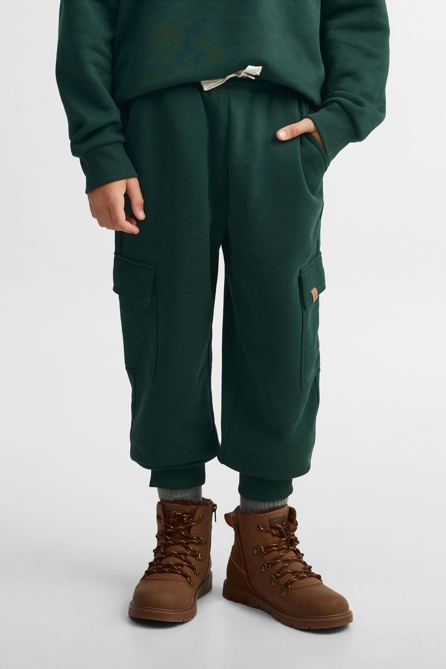 Green cargo sweatpants deals