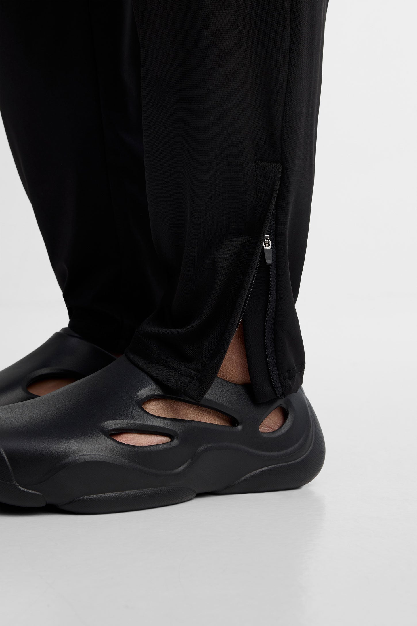 Pantalon jambe droite athlétique - Homme && NOIR