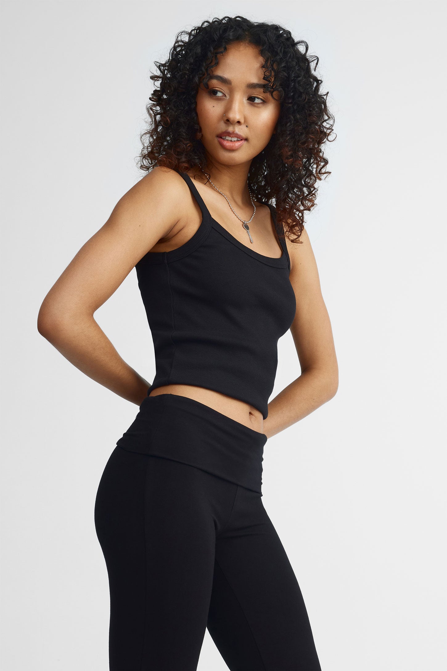 Camisole côtelé col dégagé - Femme && NOIR