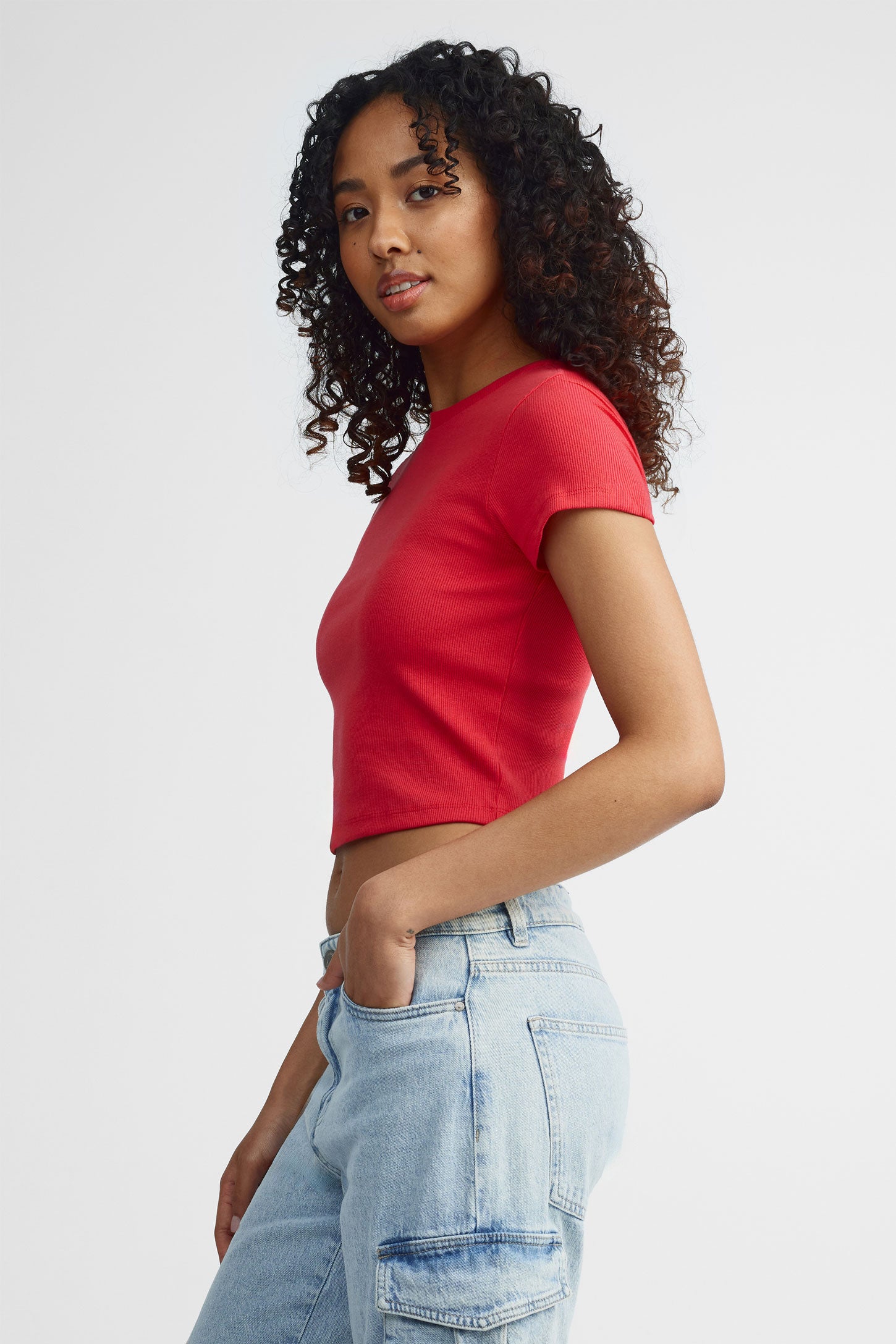 T-shirt col rond écourté - Femme && ROUGE
