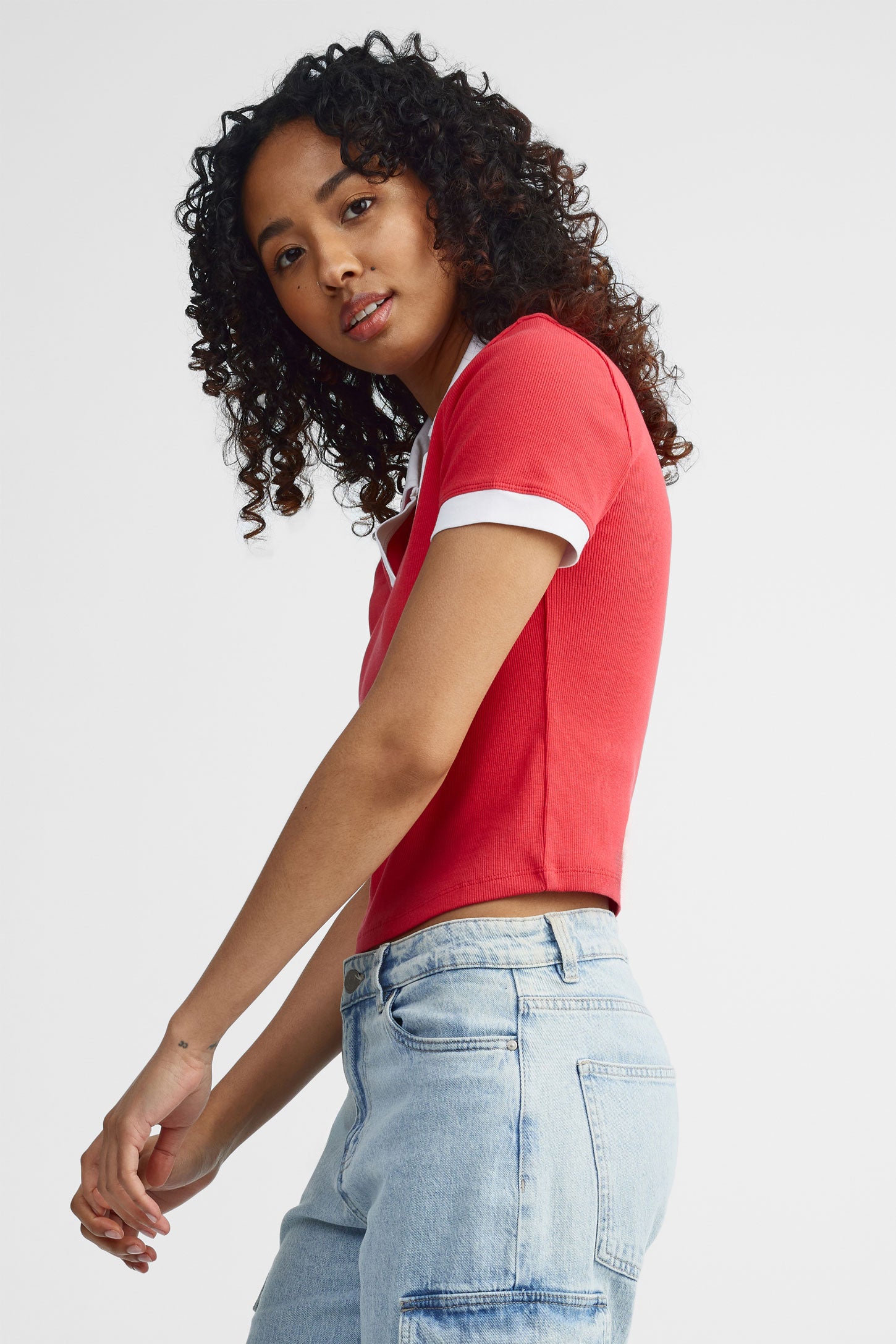 Polo manches courtes coupe écourtée - Femme && ROUGE