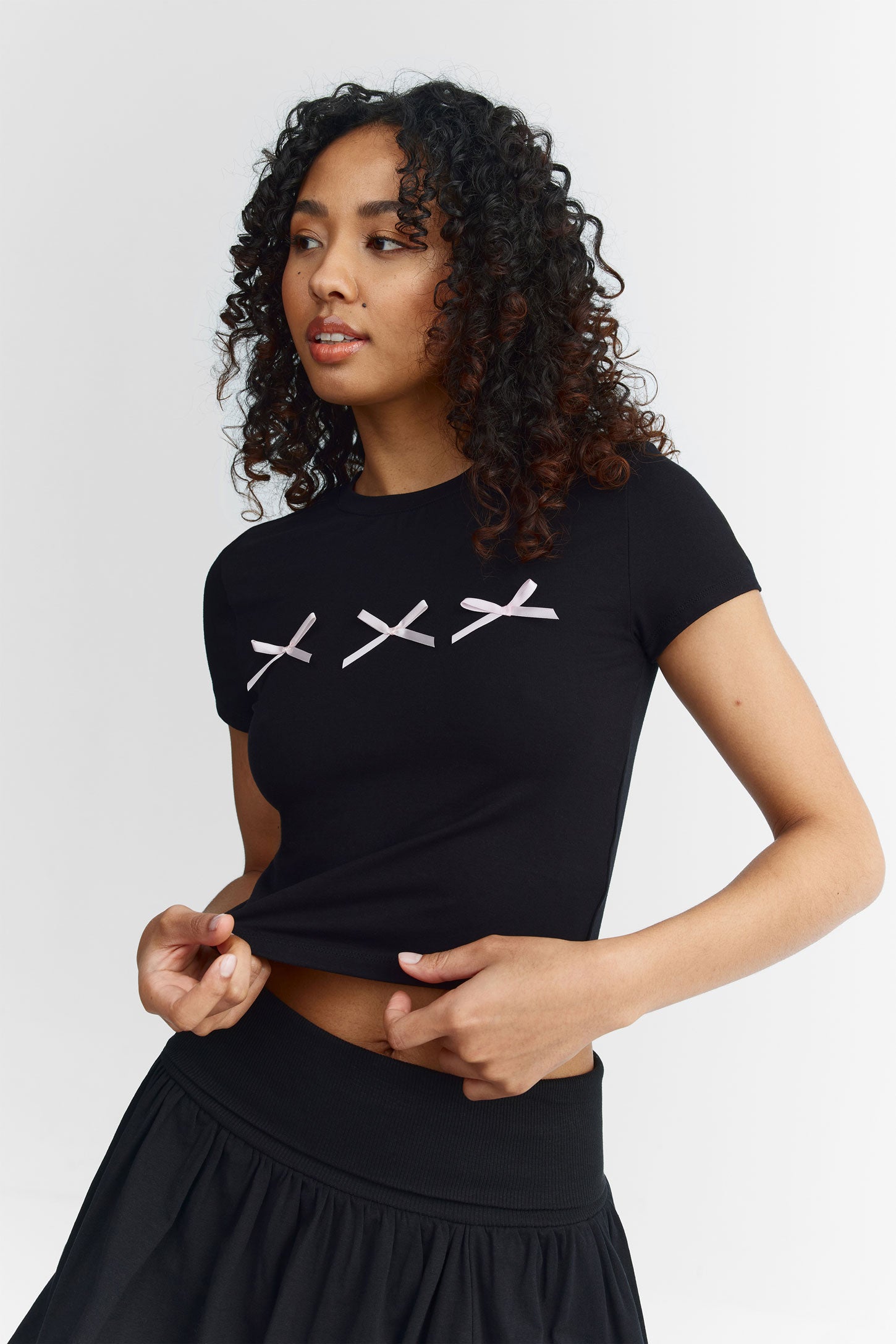 T-shirt col rond écourté avec boucles - Femme && NOIR