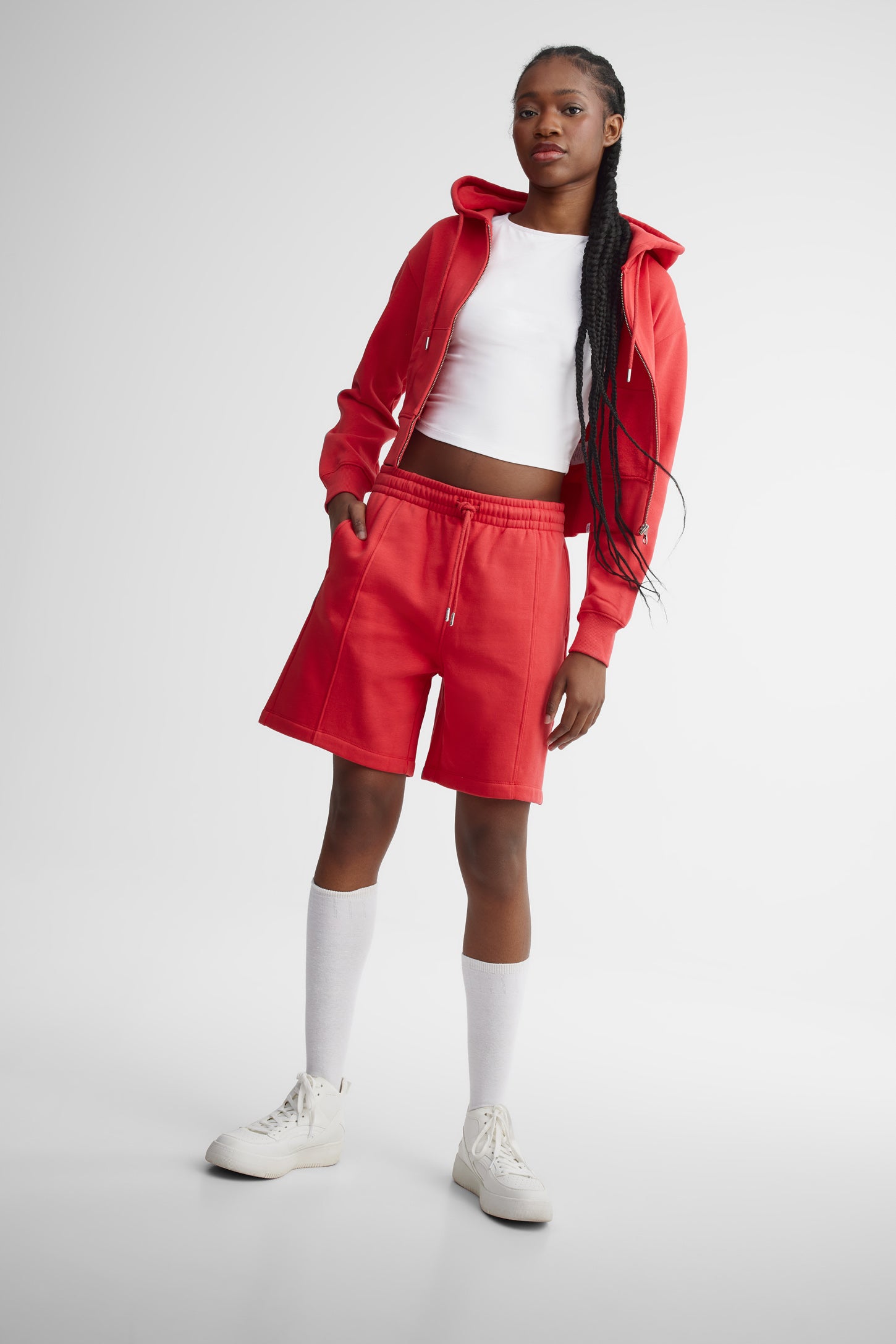 Veste à capuchon écourtée coton ouaté - Femme && ROUGE