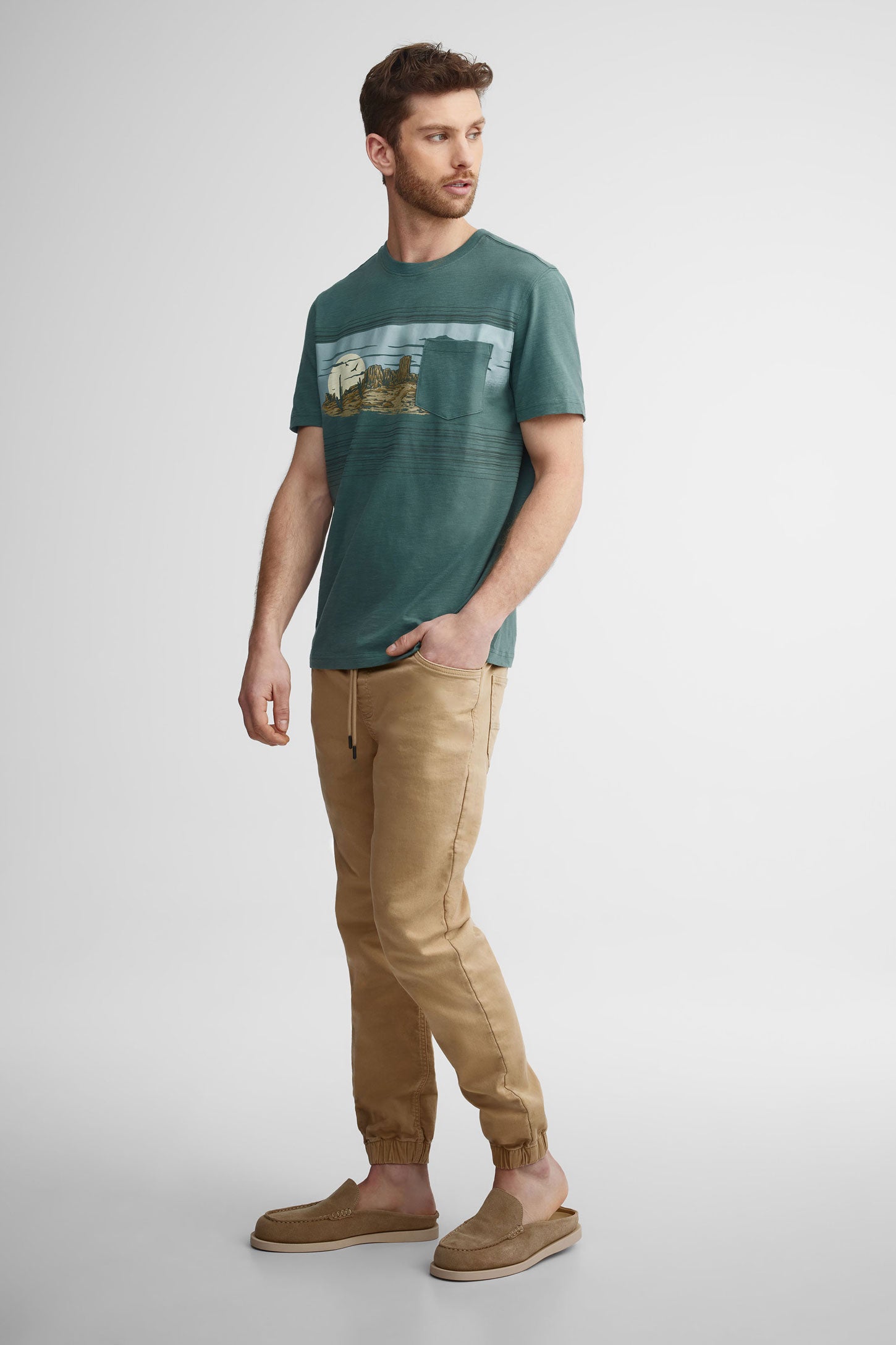 T-shirt à poche imprimé coton - Homme && BRUN
