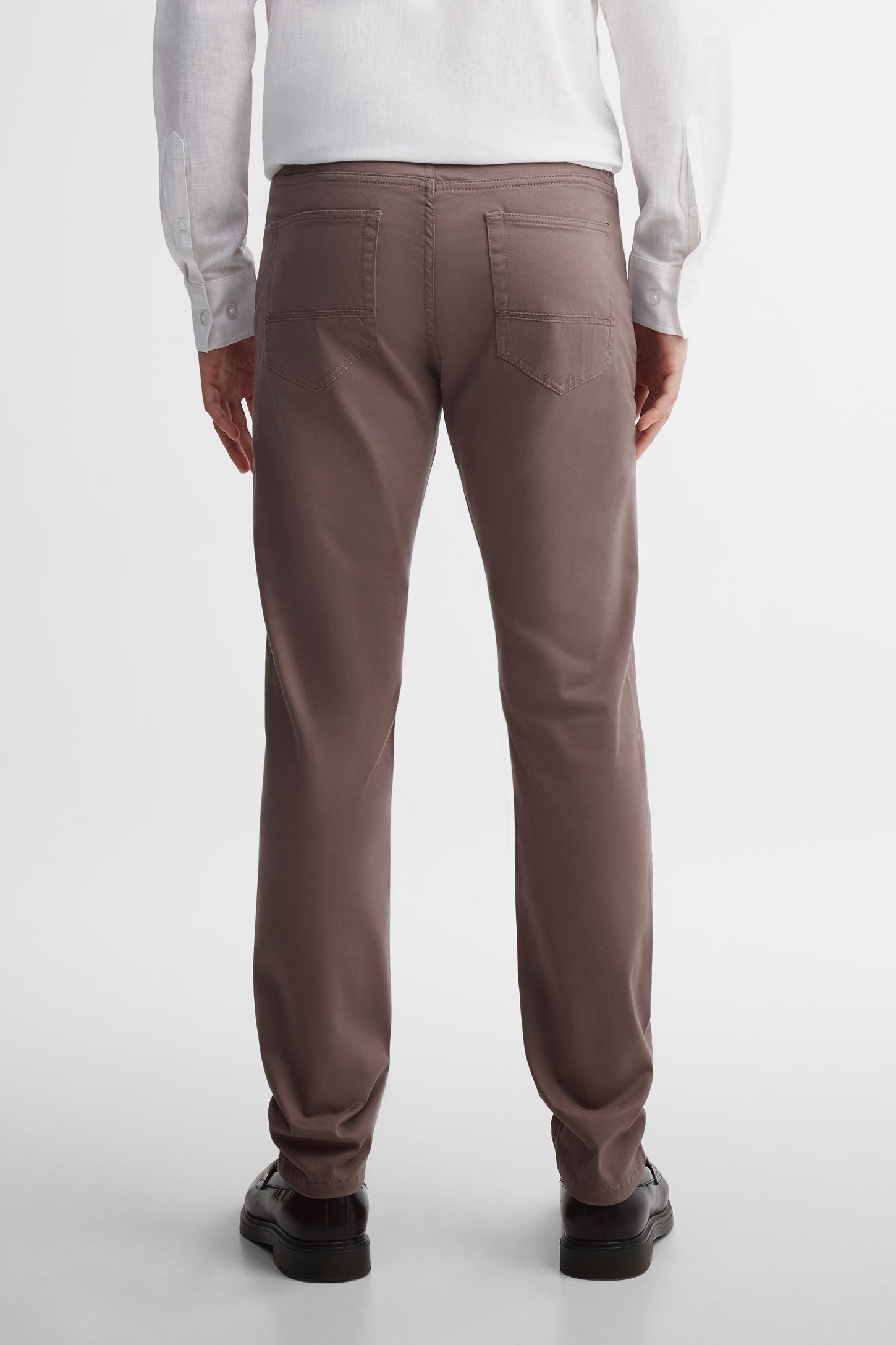 Pantalon jambe fuselée en twill - Homme && BRUN