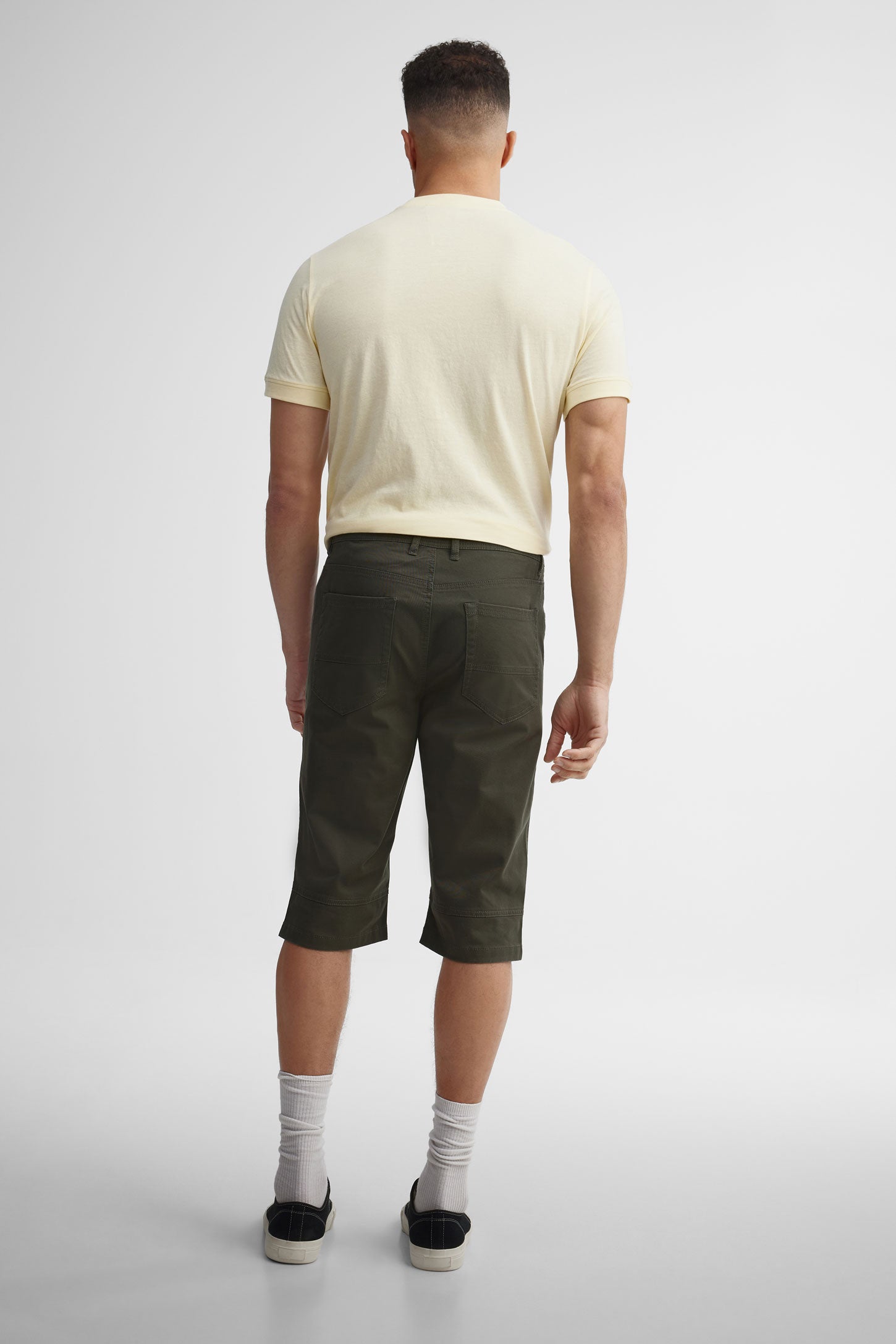 Bermuda coupe droite en twill - Homme && OLIVE