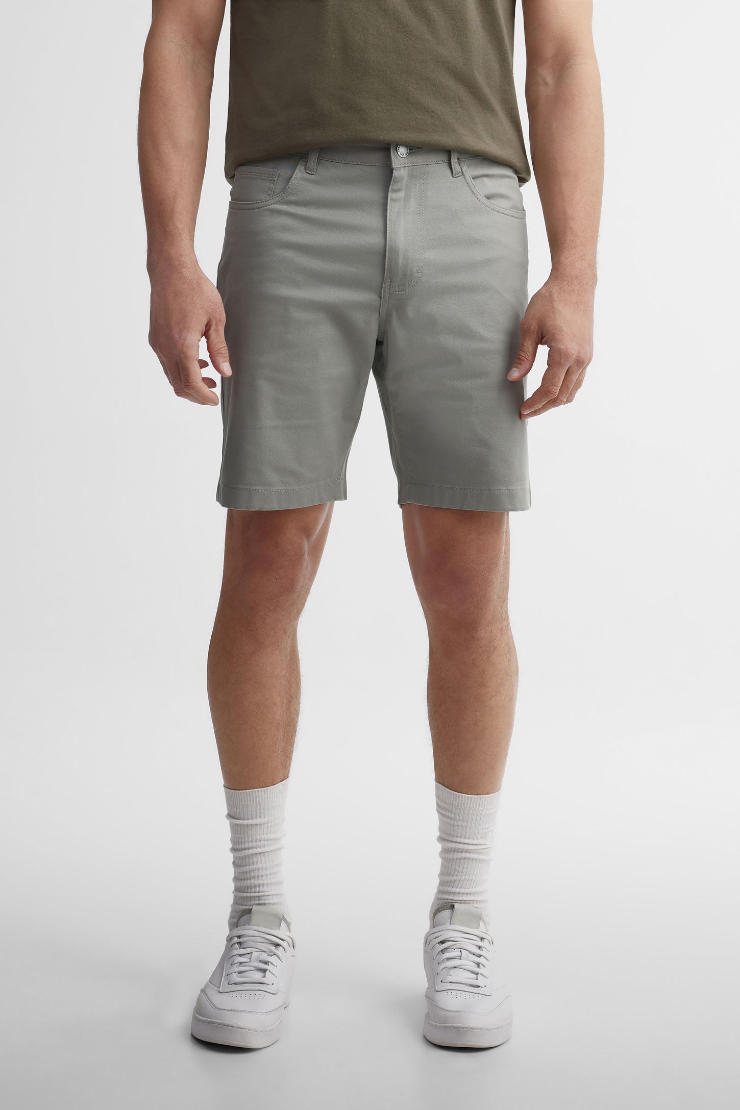 Short coupe droite en twill - Homme && GRIS