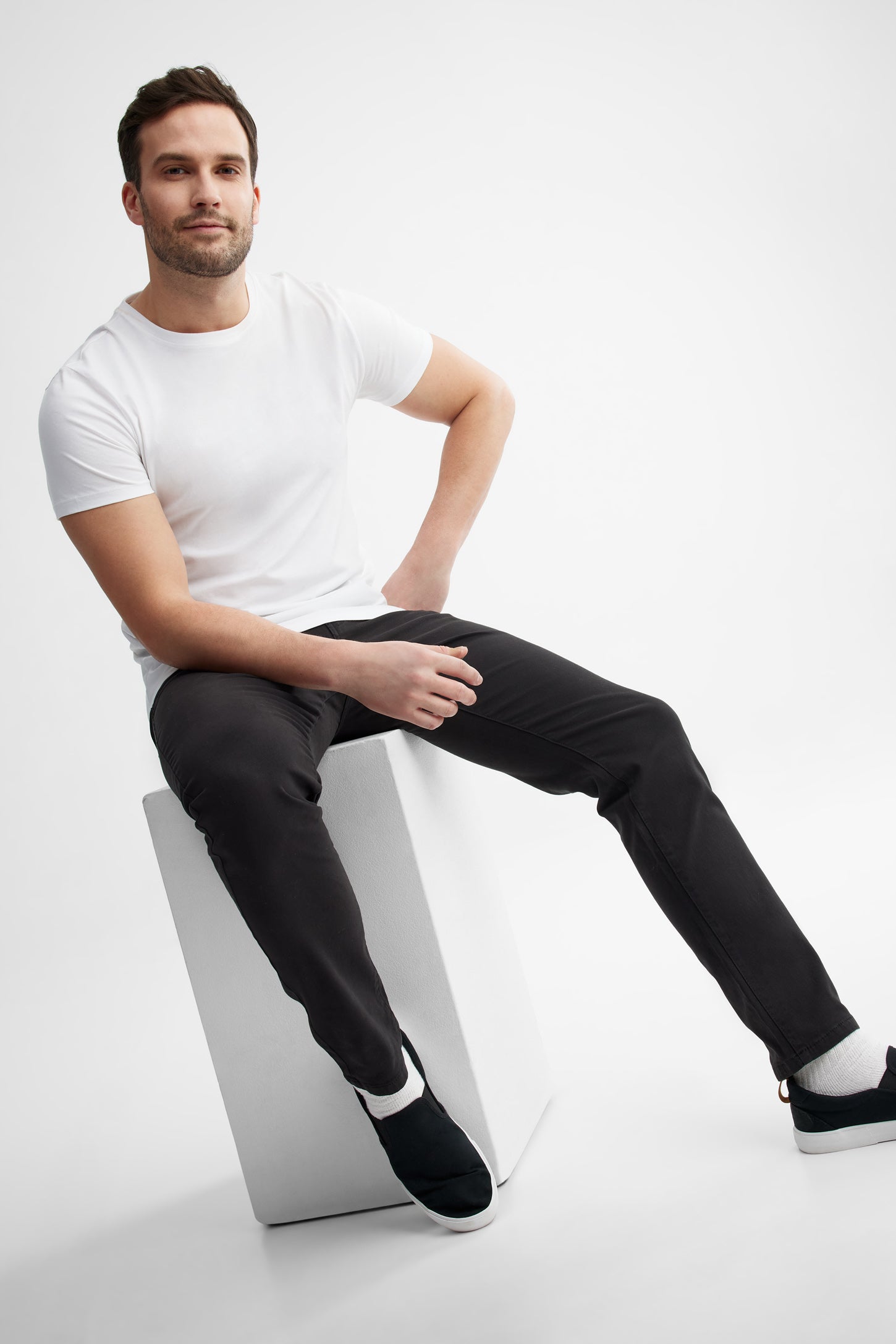 Pantalon coupe étroite en twill - Homme && NOIR