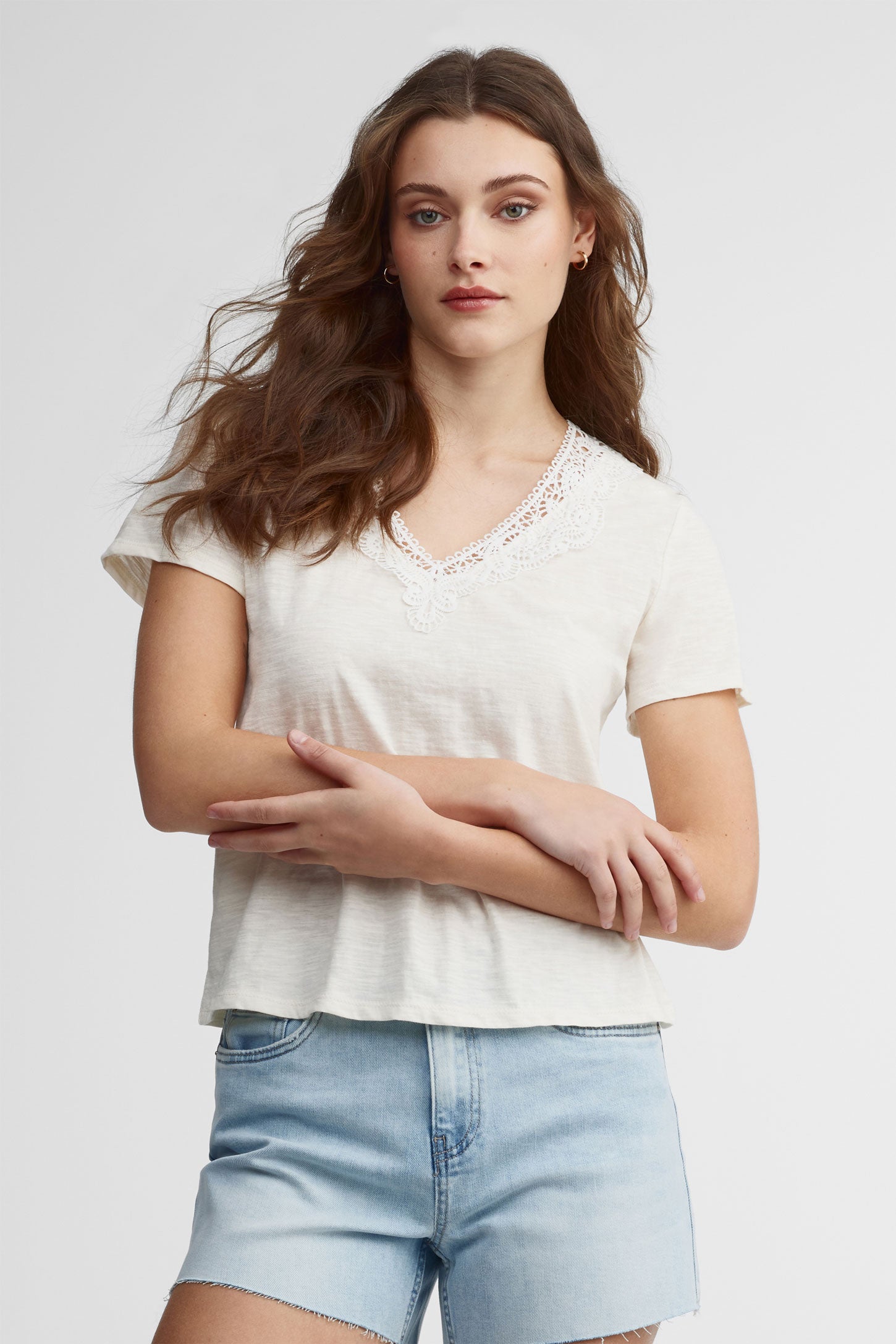T-shirt col en V avec dentelle - Femme && IVOIRE