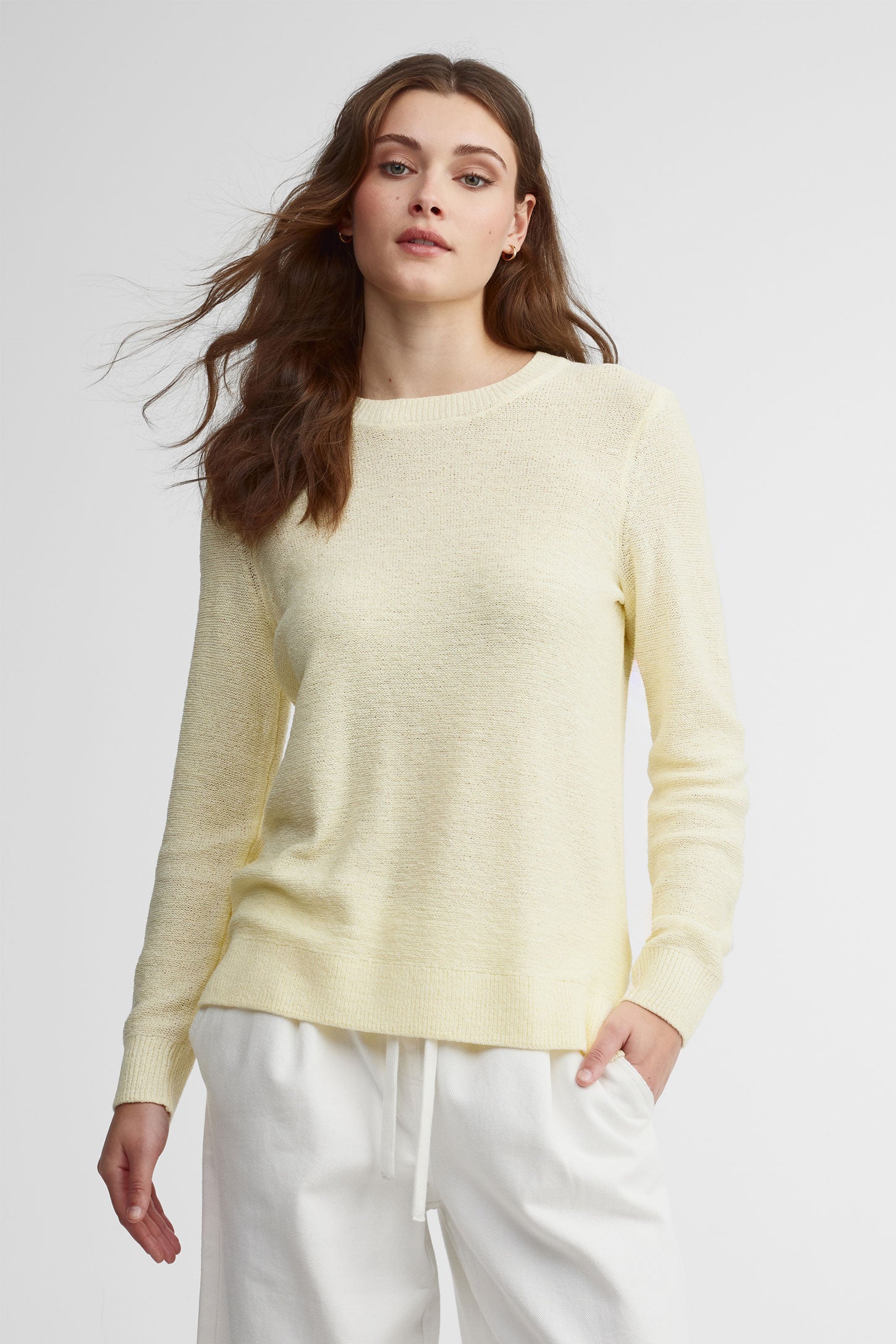 Chandail col rond en tricot - Femme && JAUNE PALE