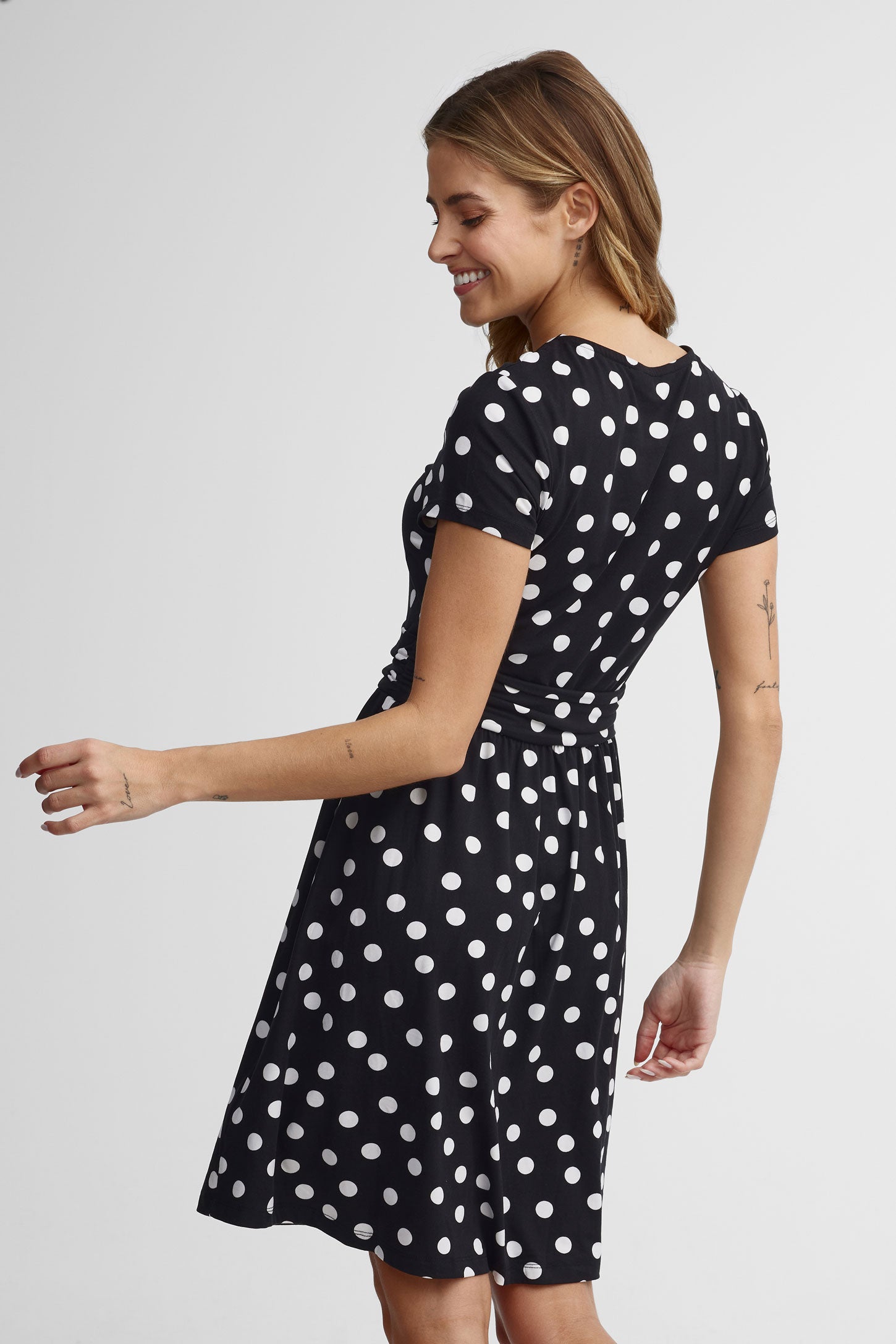 Robe courte évasée - Femme && NOIR/MULTI