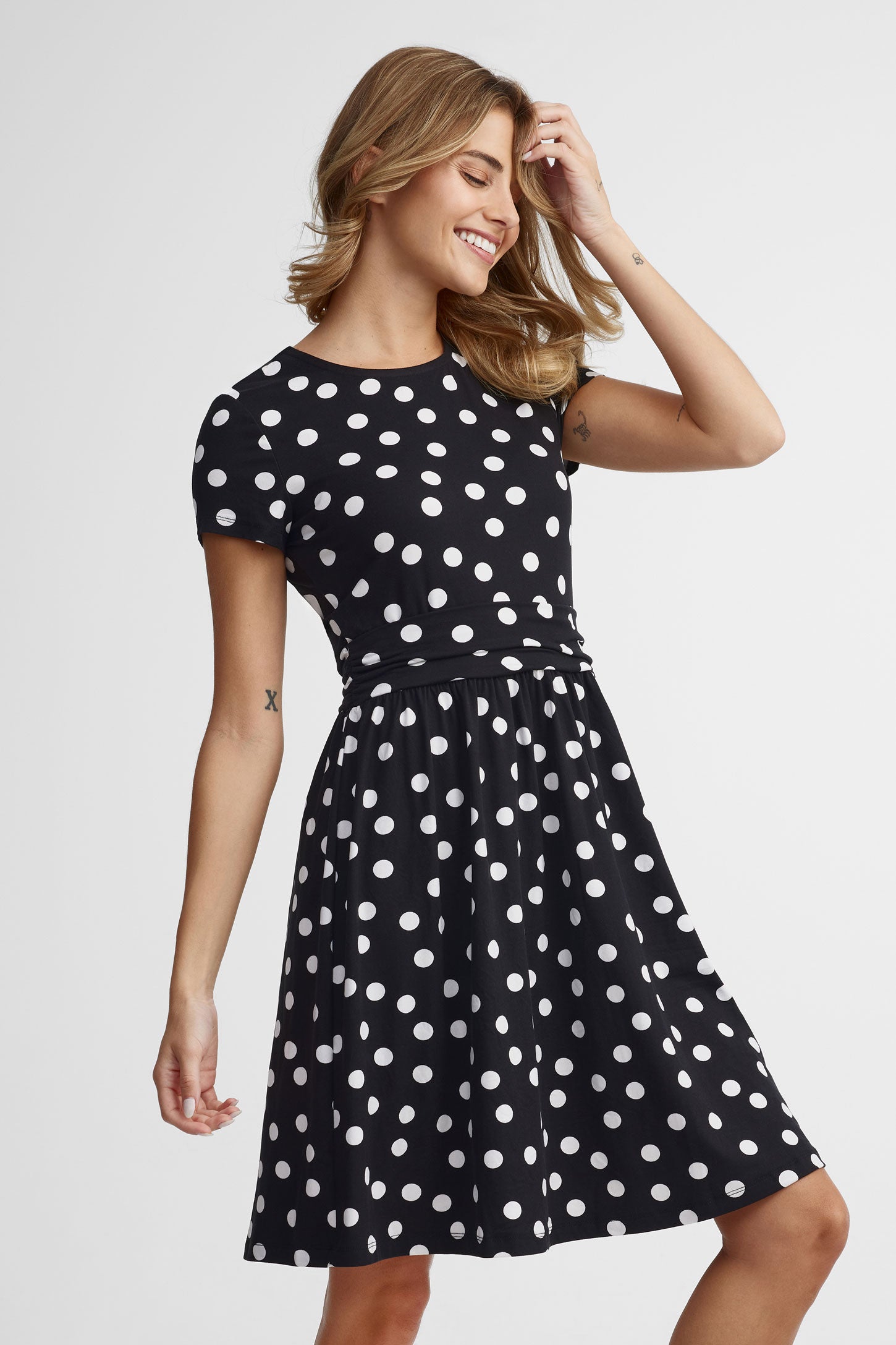 Robe courte évasée - Femme && NOIR/MULTI