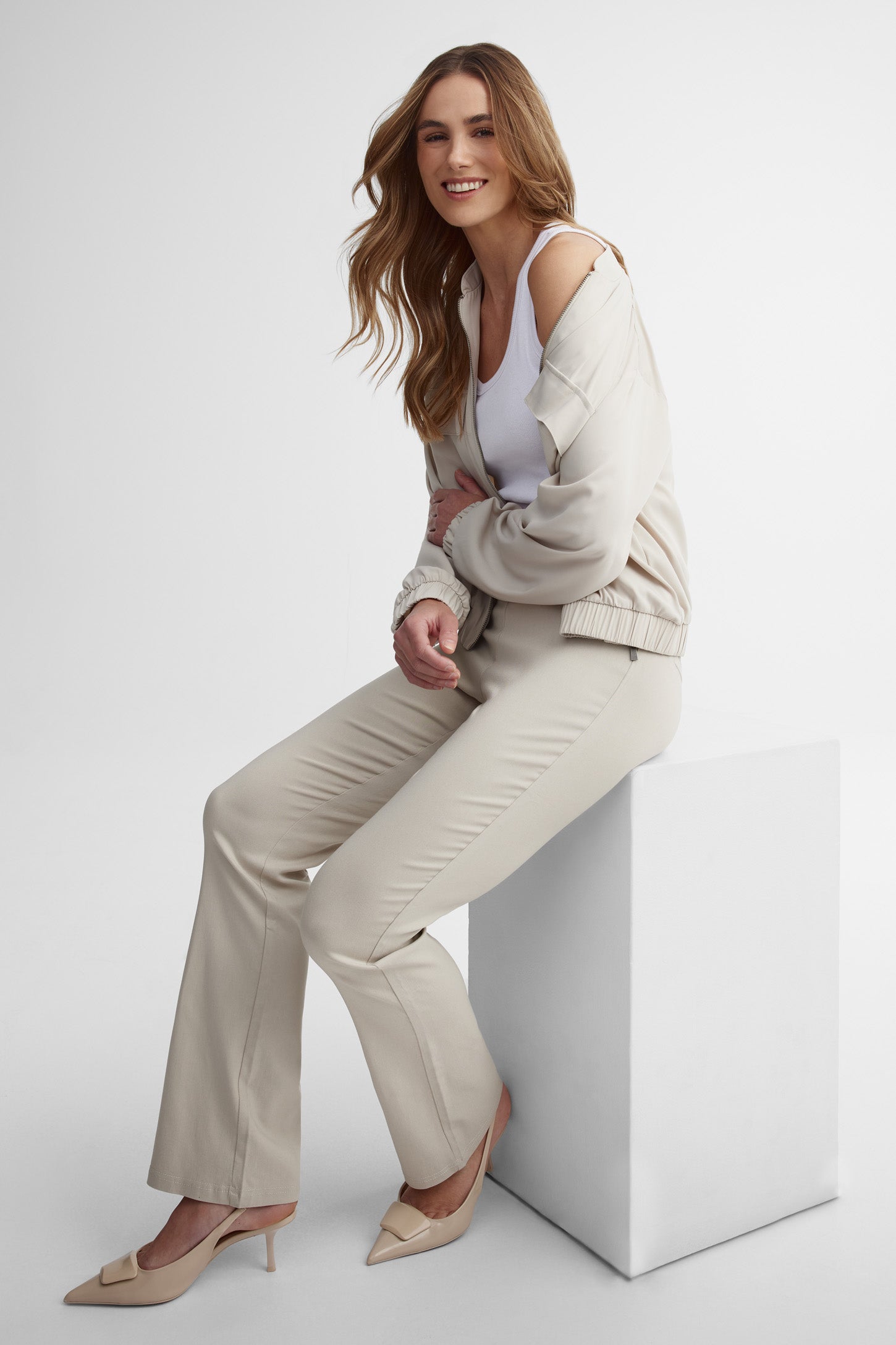 Pantalon ''bootcut'' en twill - Femme && BEIGE