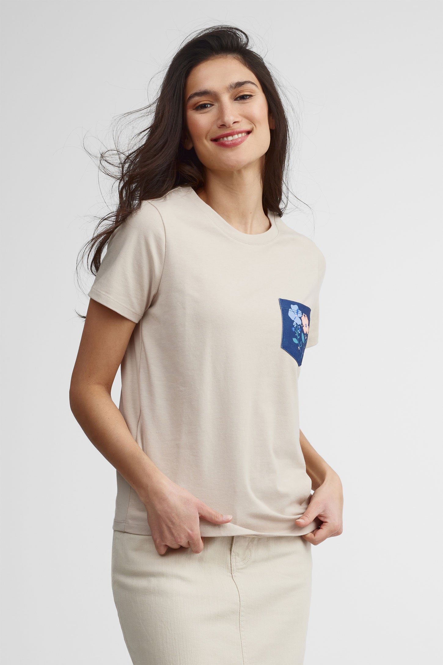 T-shirt à poche coupe droite coton, 2/30$ - Femme && BEIGE