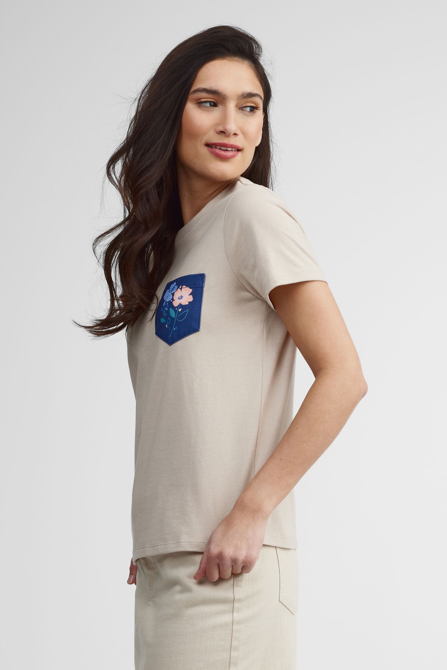 T-shirt à poche coupe droite coton, 2/30$ - Femme && BEIGE