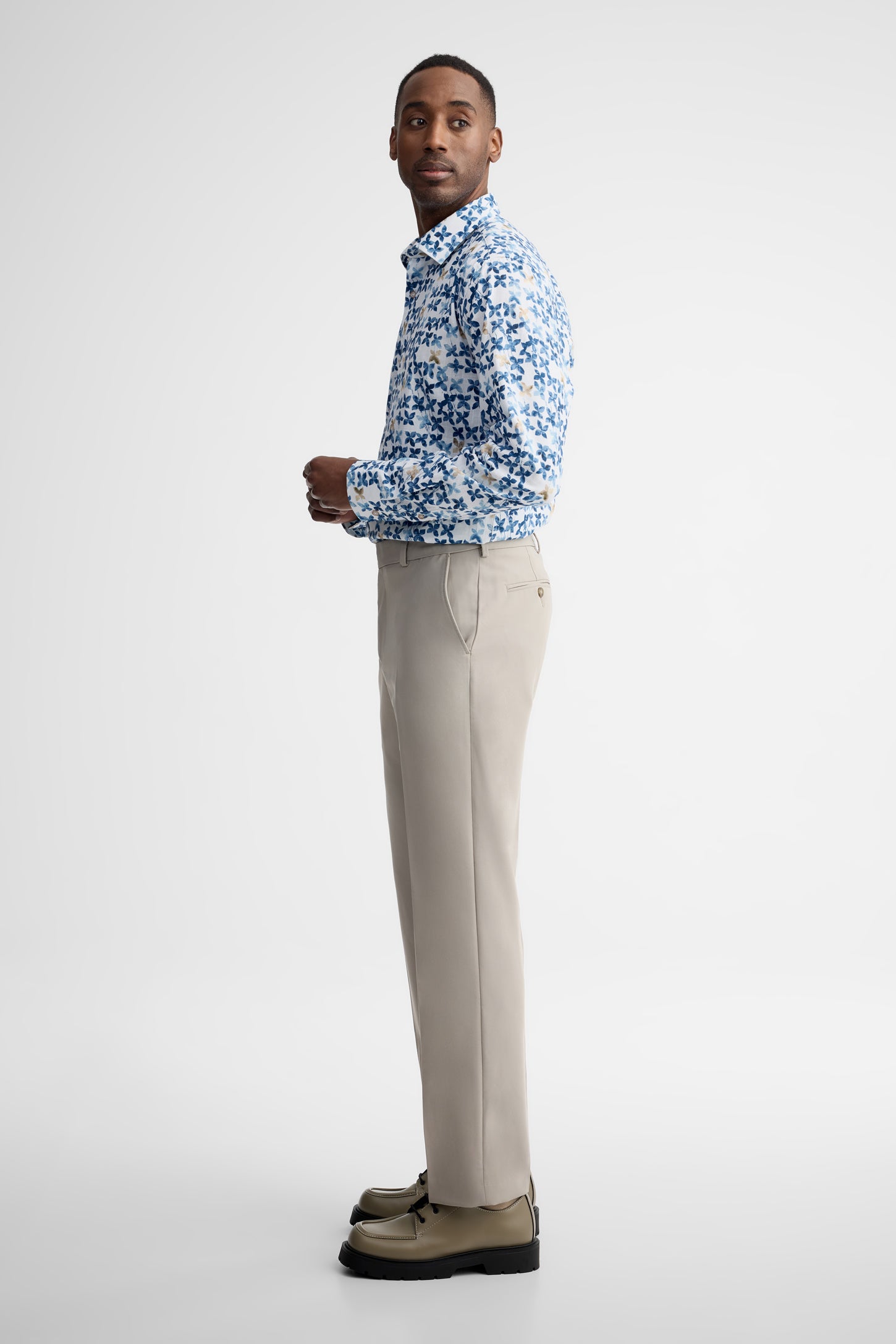 Pantalon coupe régulière en twill extensible - Homme && BEIGE