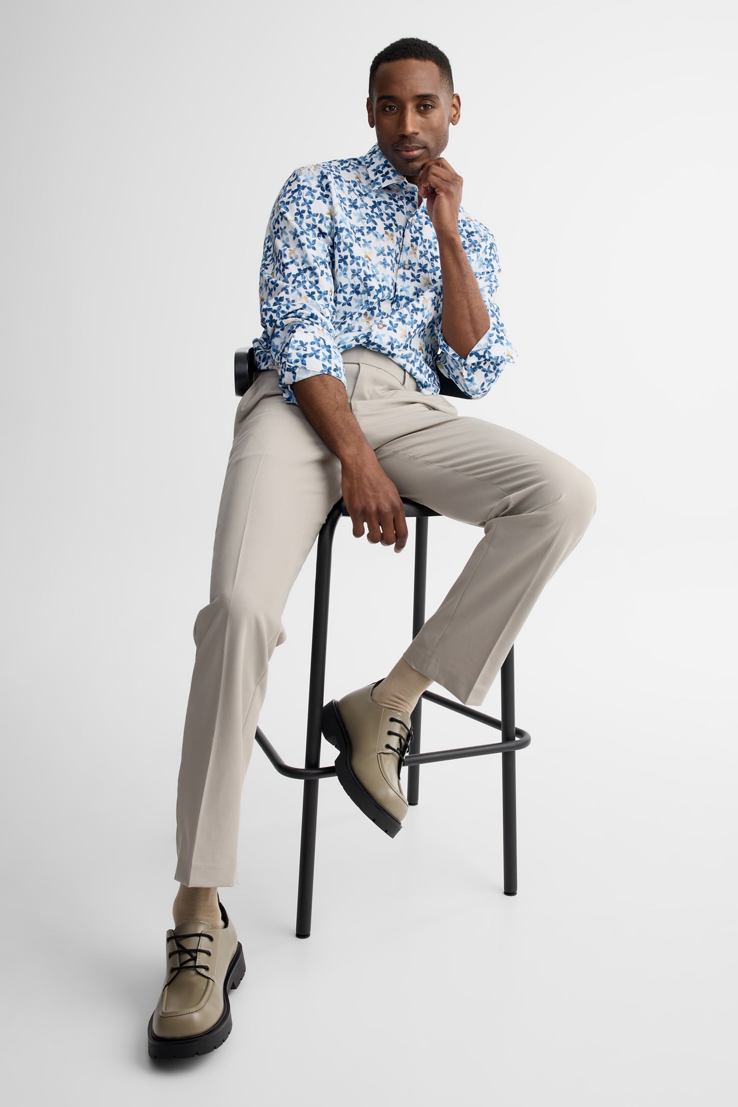 Pantalon coupe régulière en twill extensible - Homme && BEIGE