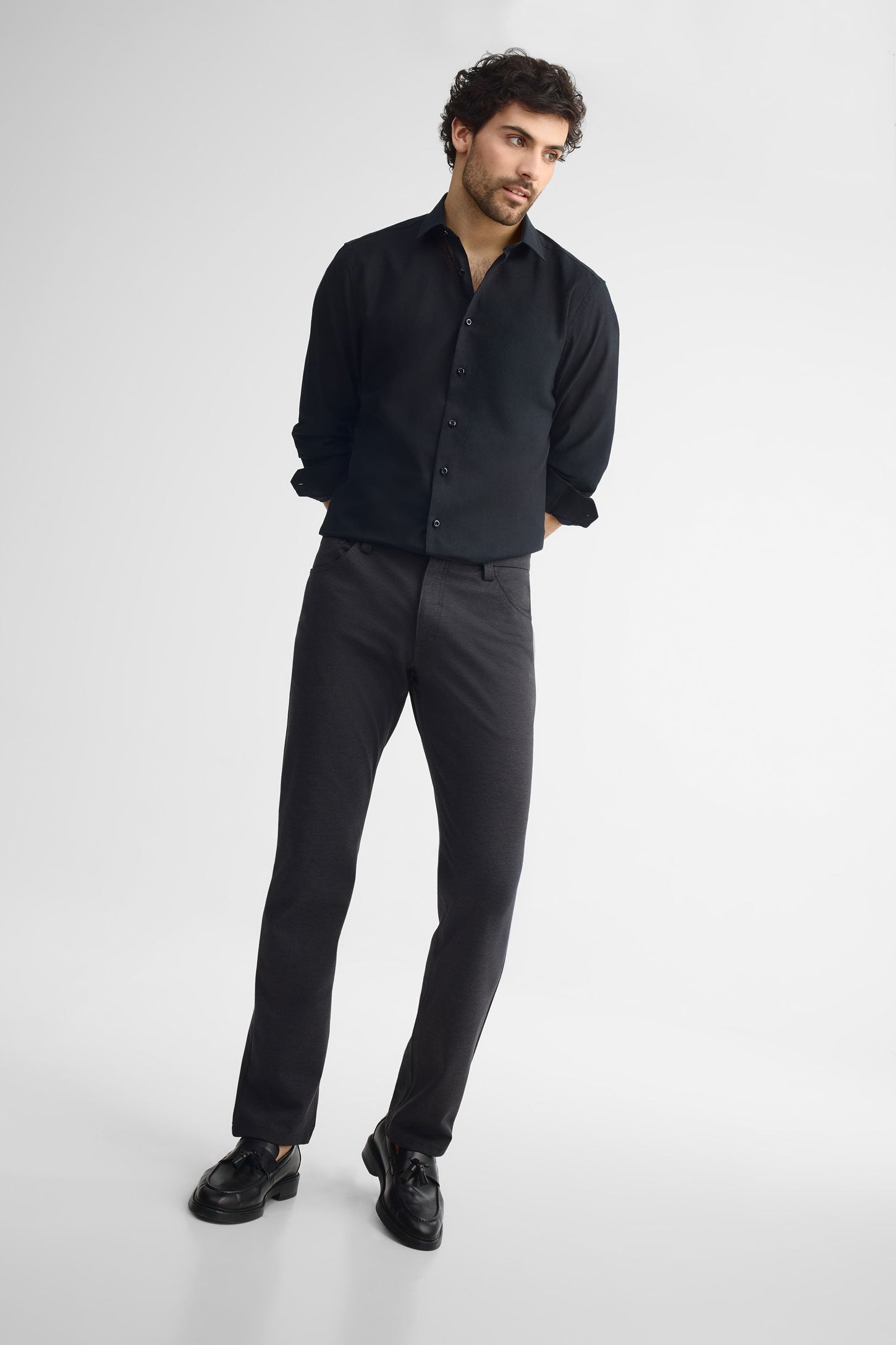 Pantalon coupe semi-ajustée habillé - Homme && CHARBON