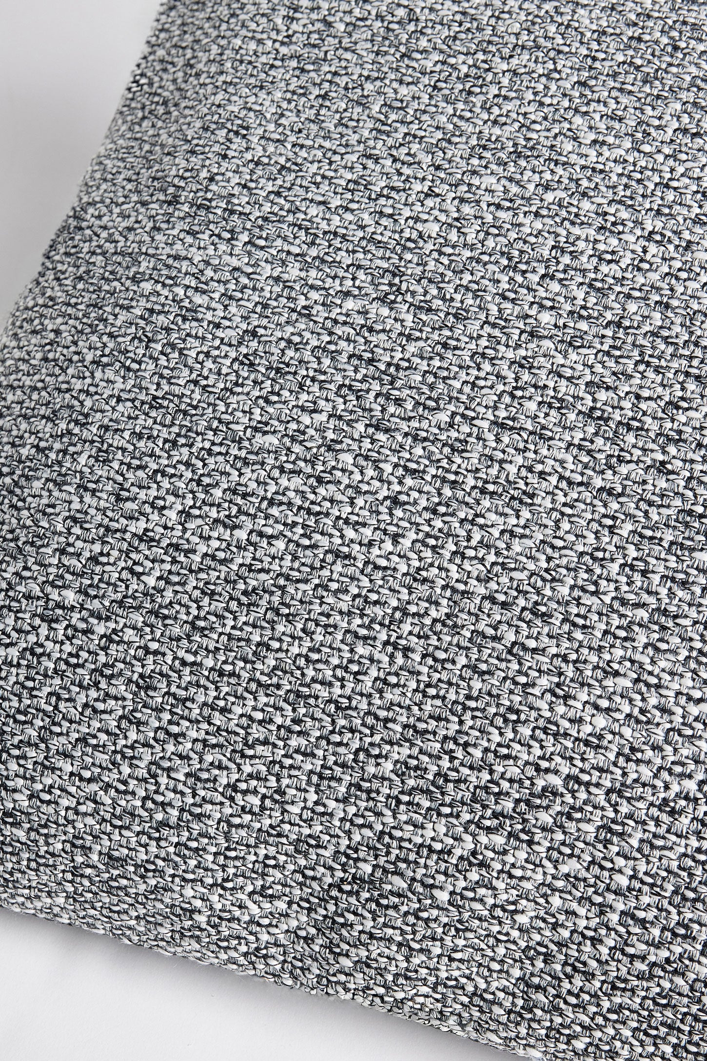 Coussin avec glands 20 x 20'' - Maison && NOIR