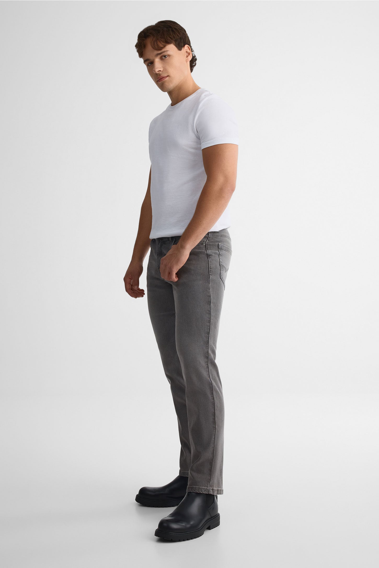 Pantalon en denim 5 poches coupe droite – Homme && GRIS