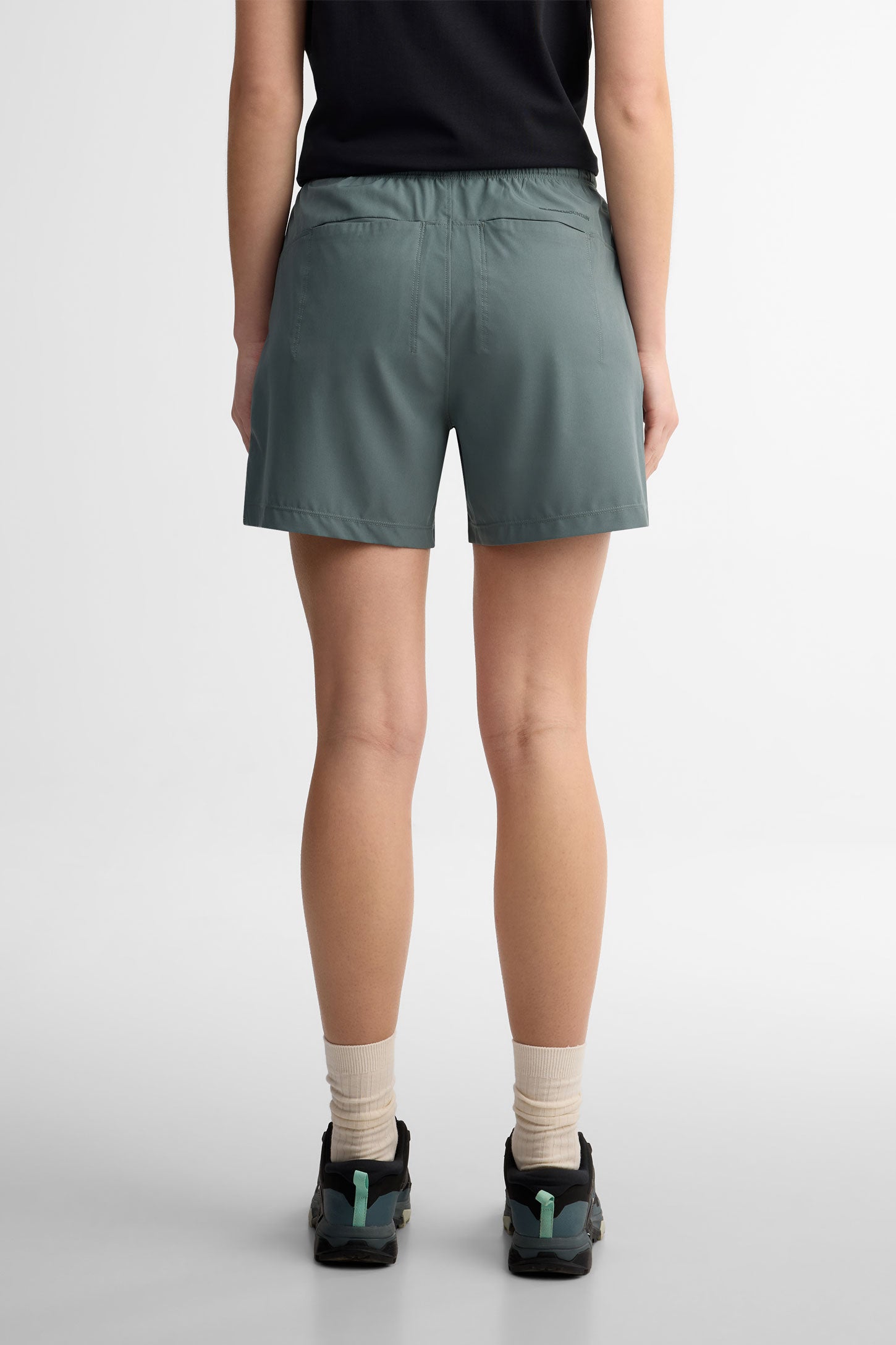 Short taille élastique coupe semi-ajustée BM - Femme && VERT