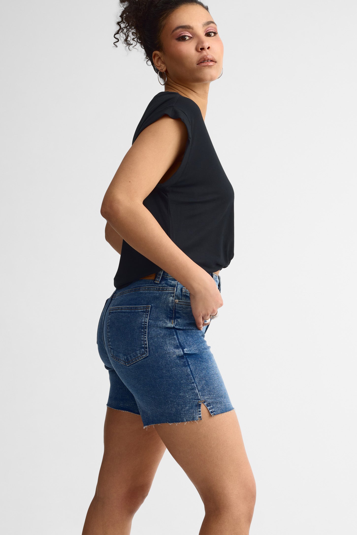 Short en jeans taille haute coupe droite - Femme && DENIM MOYEN