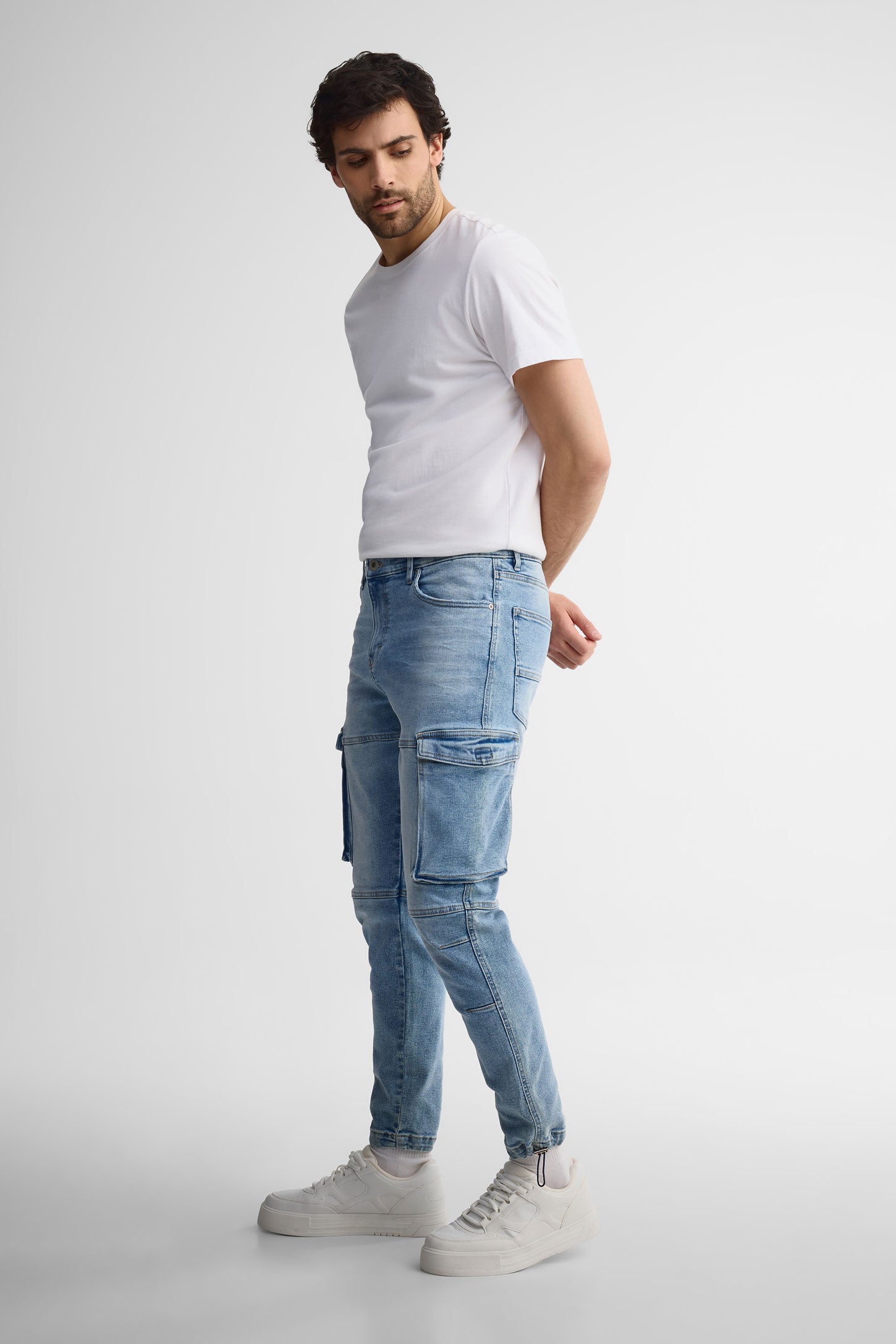 Jeans jogger cargo coupe ajustée 30'' - Homme && BLEU PALE