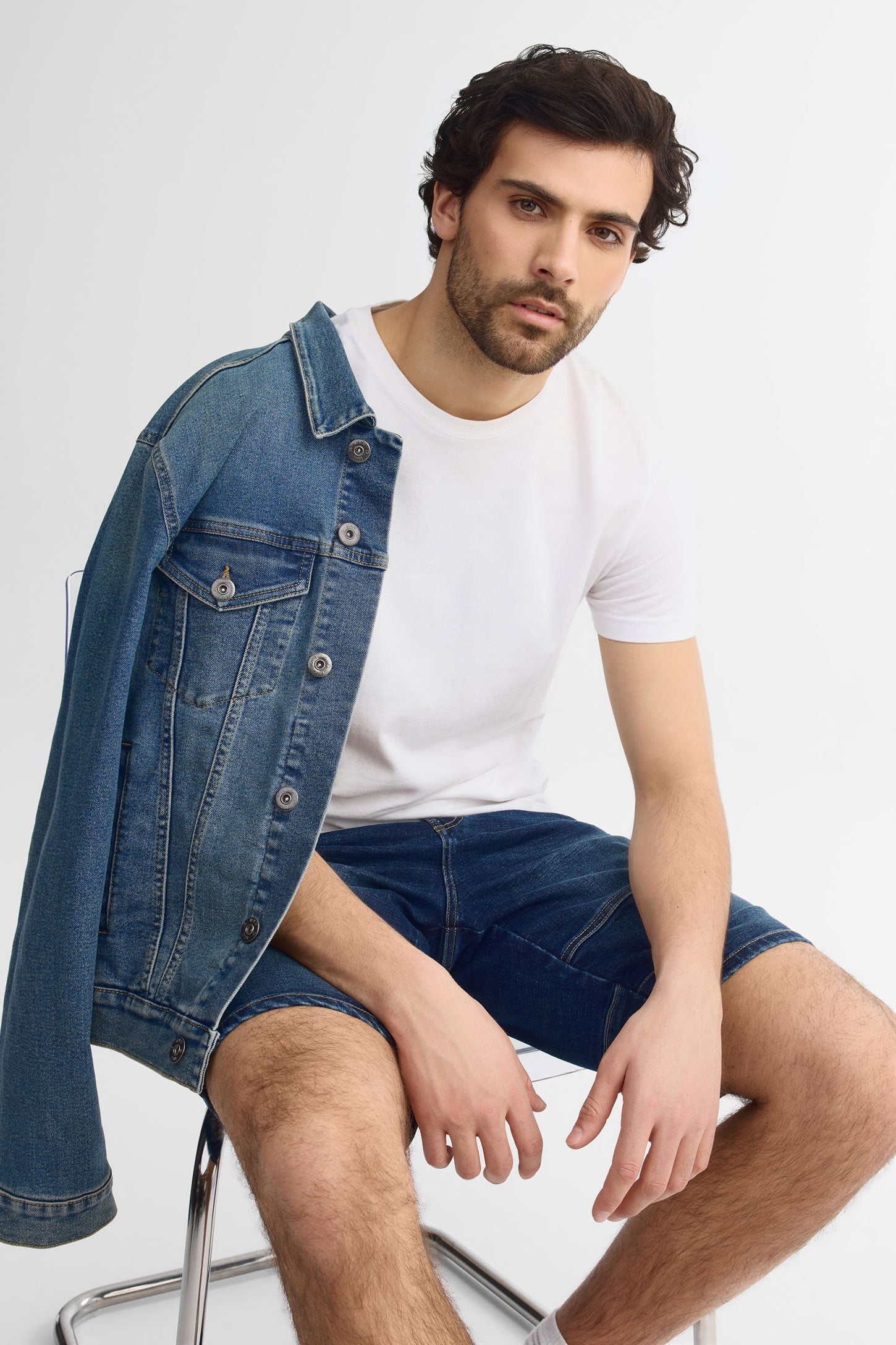 Bermuda en jeans coupe régulière 10.5'' - Homme && INDIGO
