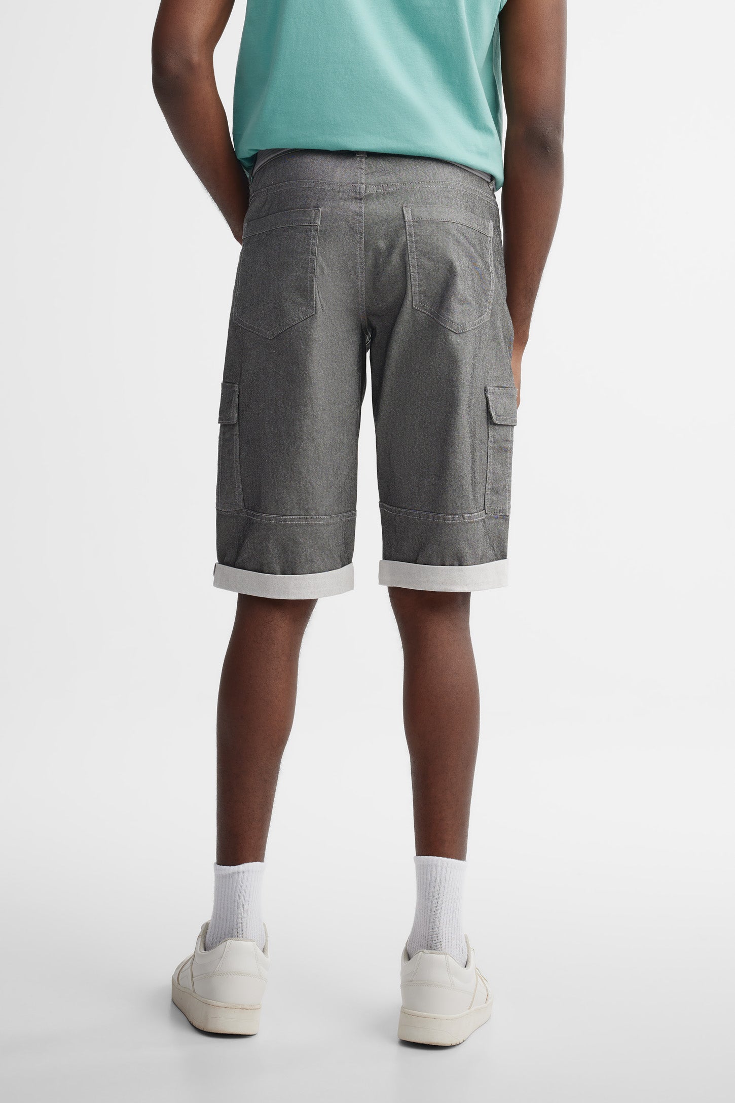 Bermuda cargo en jeans coupe régulière 16'' - Homme && GRIS